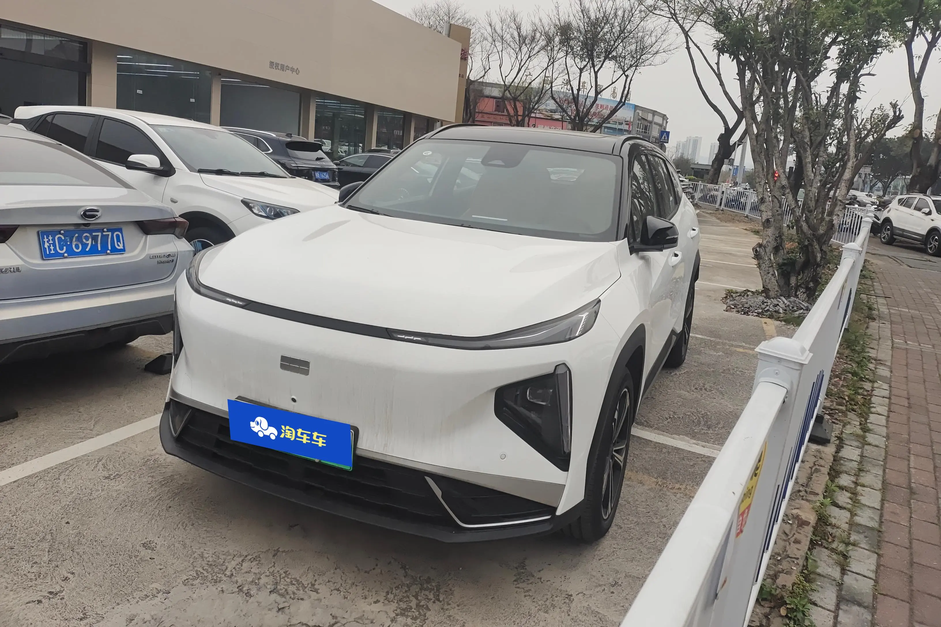 Geely Galaxy L7  из Китая