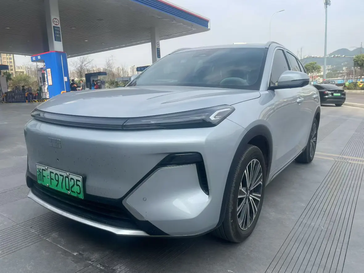 Geely Galaxy Starship 7 EM-i  из Китая