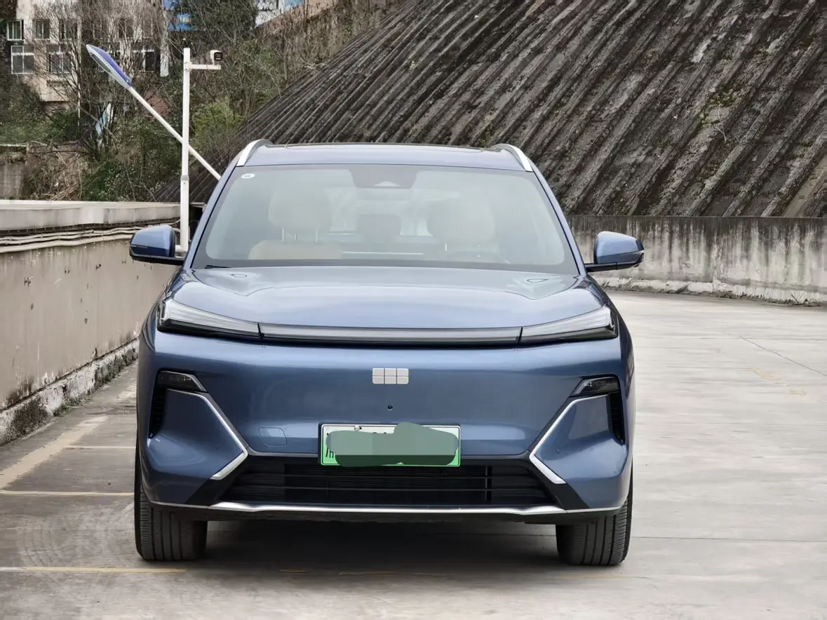 Geely Galaxy Starship 7 EM-i  из Китая