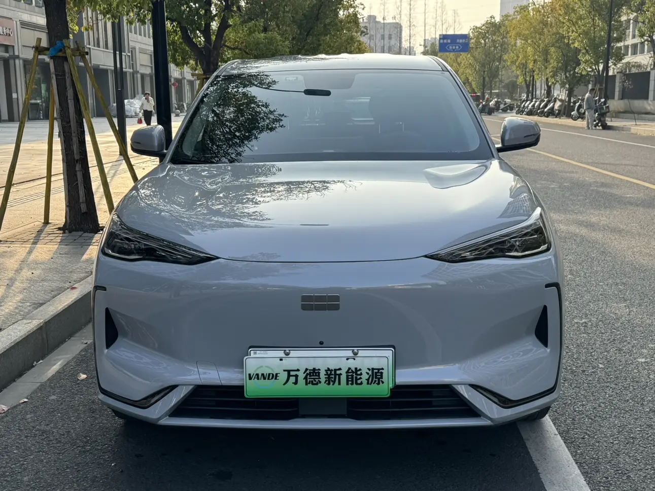 Geely Galaxy E5  из Китая