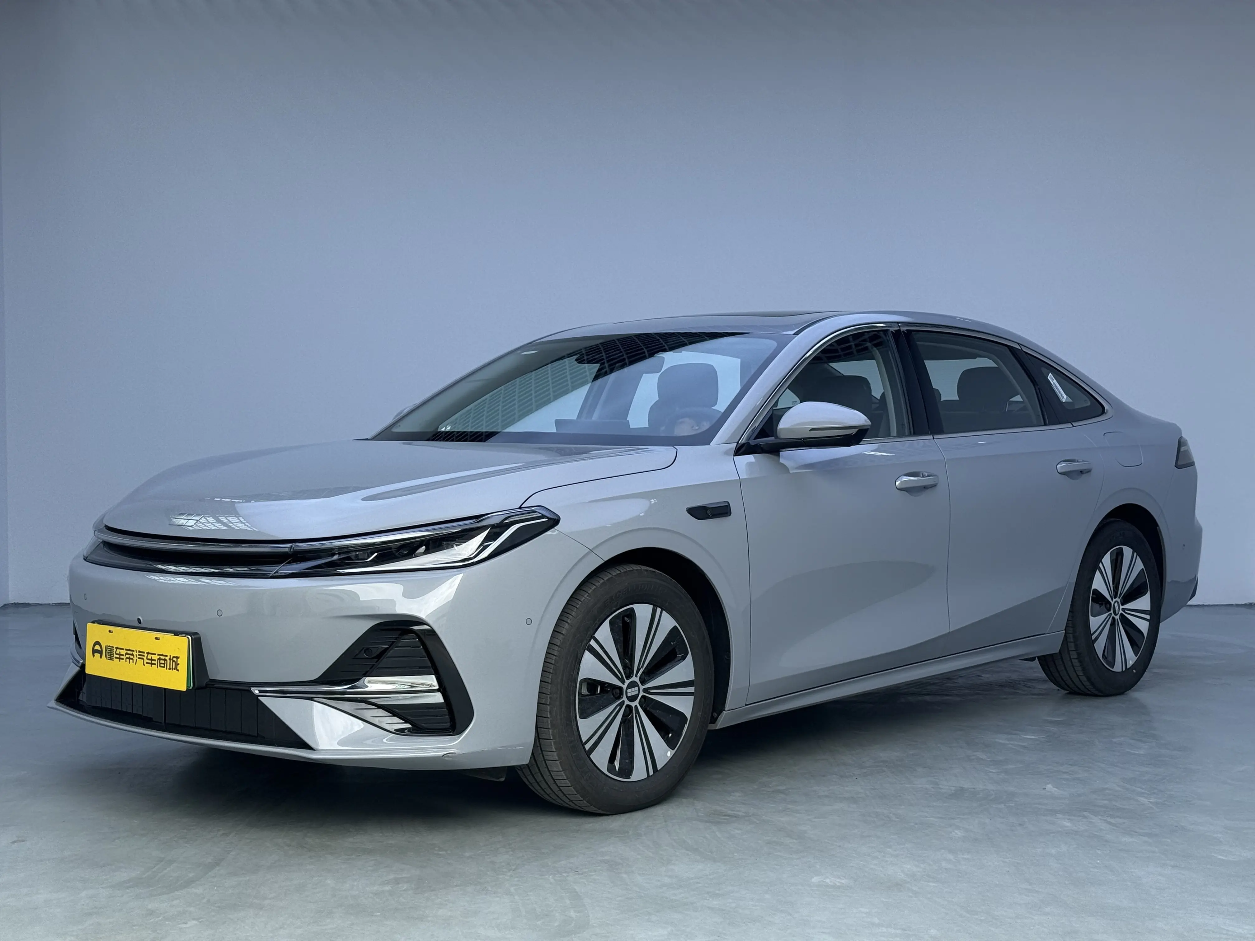 Geely Galaxy A7 PHEV  из Китая