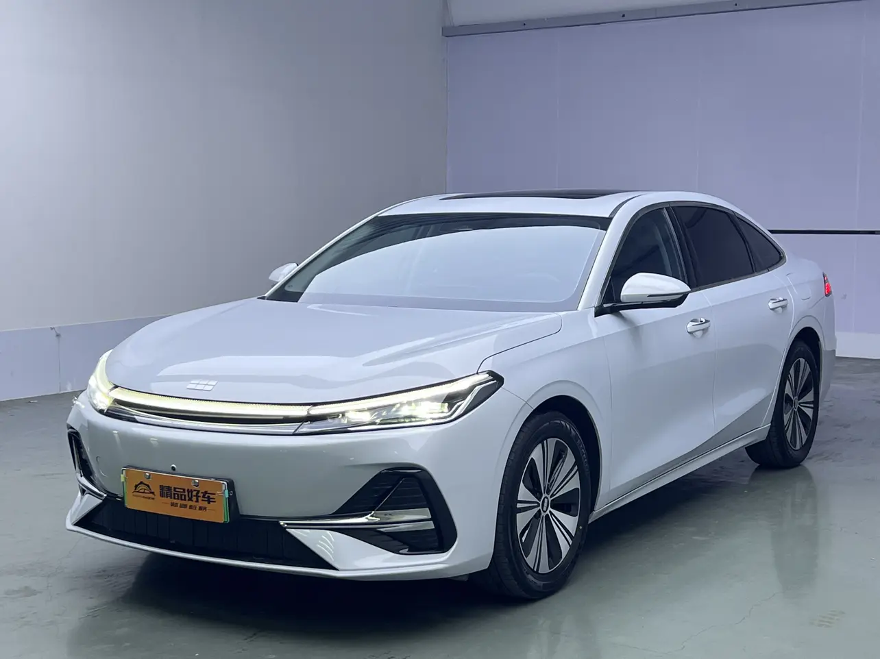 Geely Galaxy A7 PHEV  из Китая