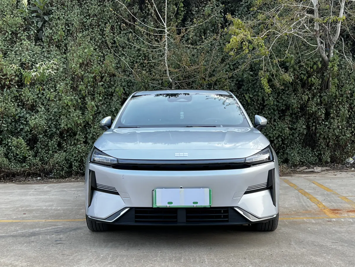 Geely Galaxy L6  из Китая