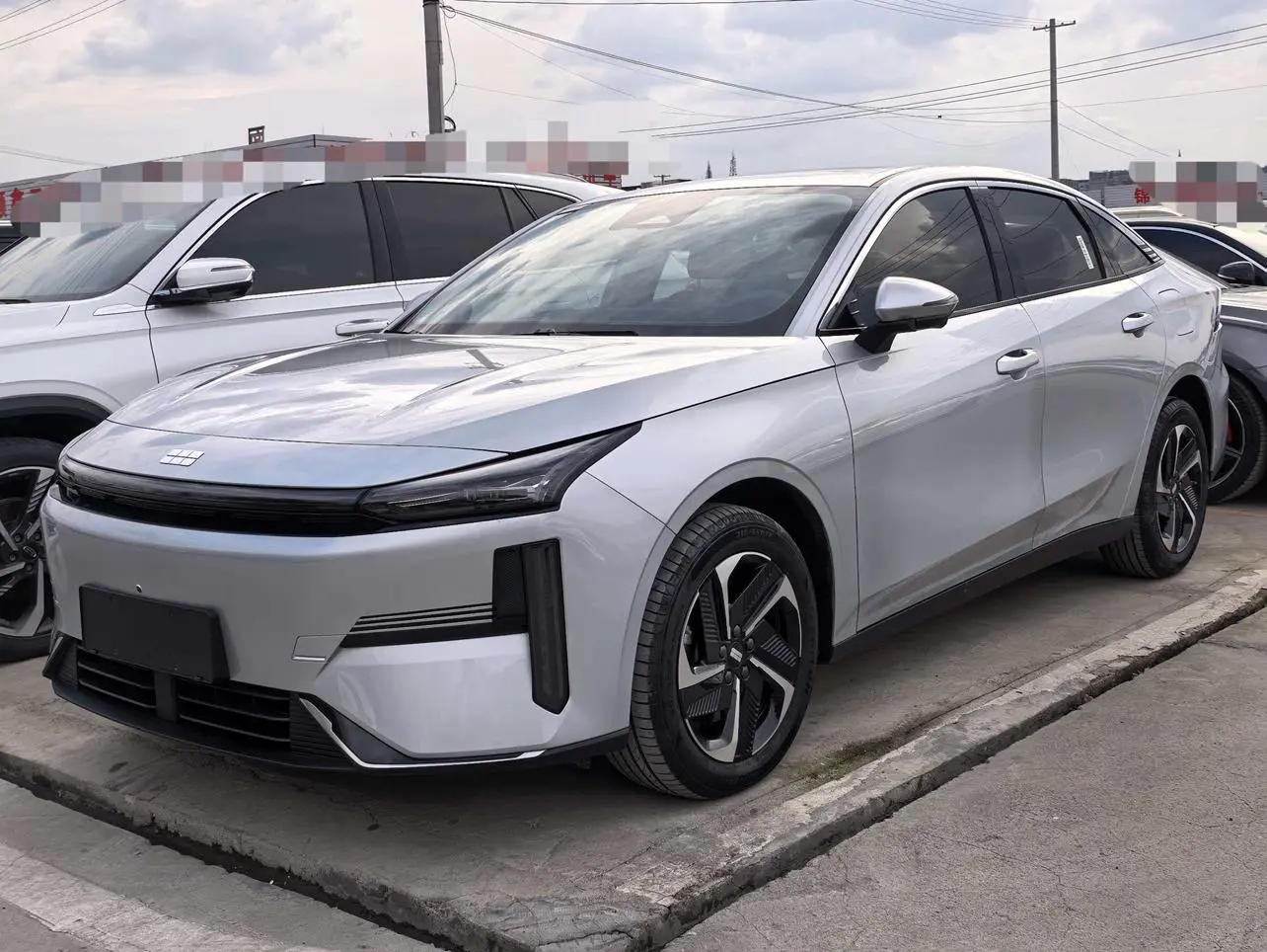 Geely Galaxy L6  из Китая