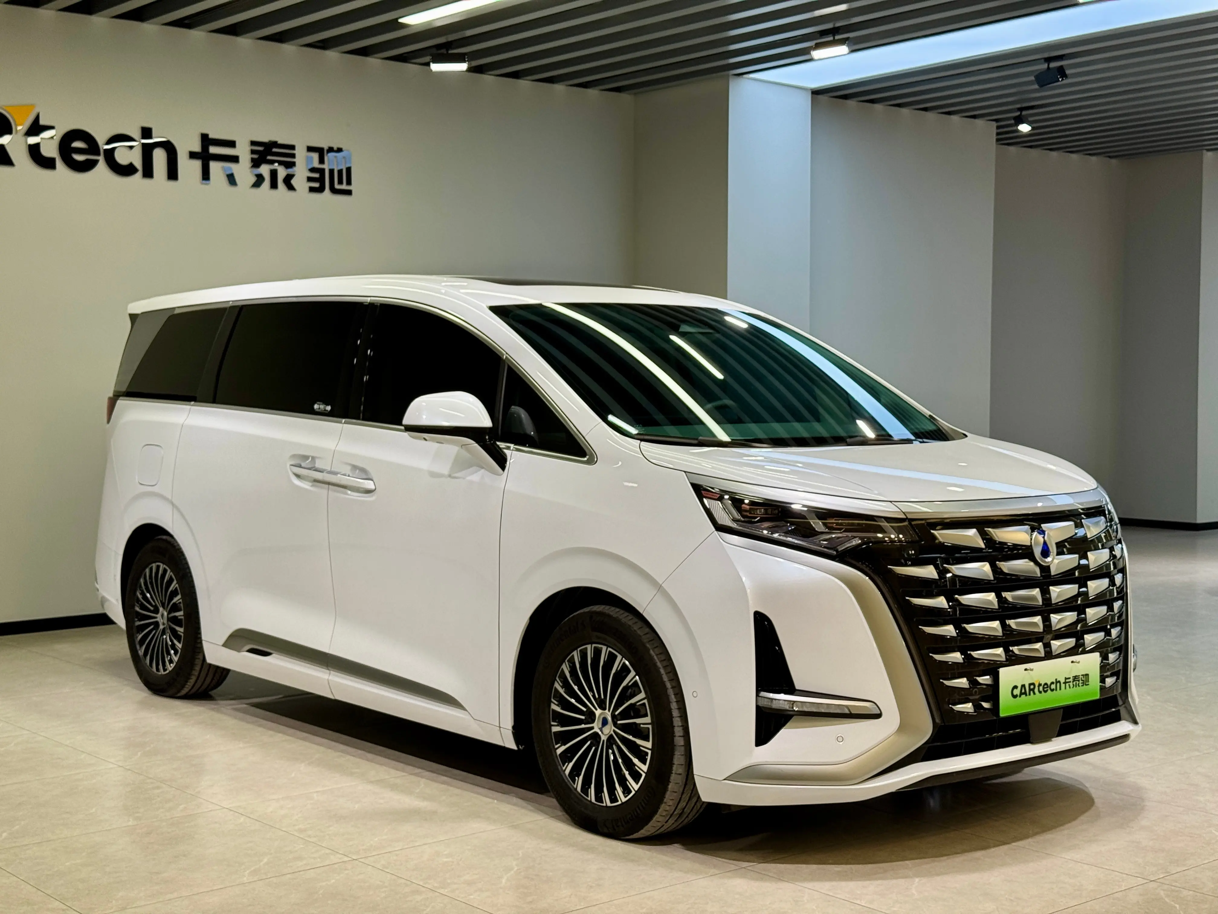 Denza D9 DM  из Китая