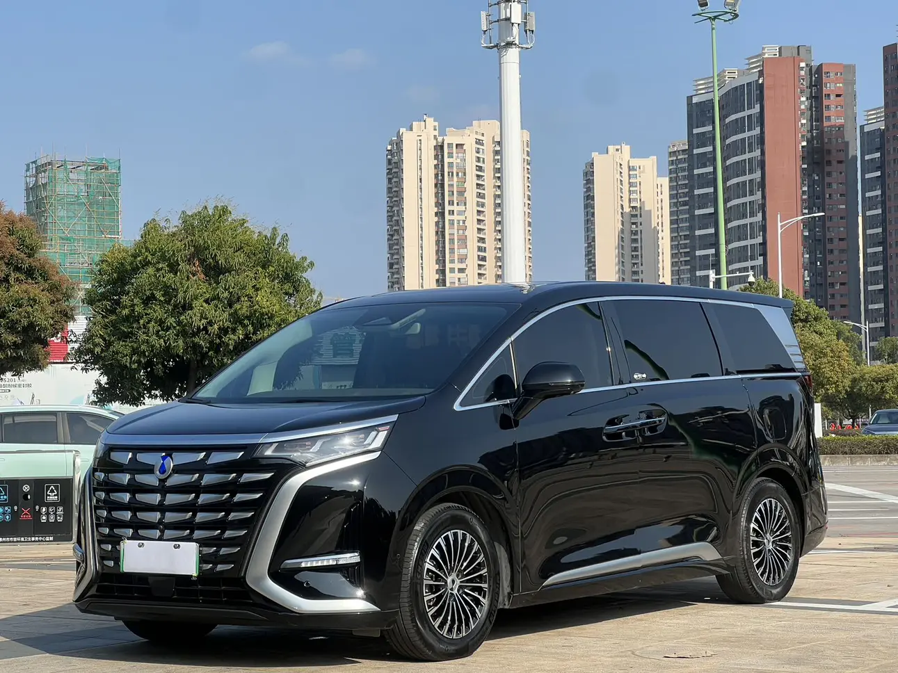 Denza D9 DM  из Китая