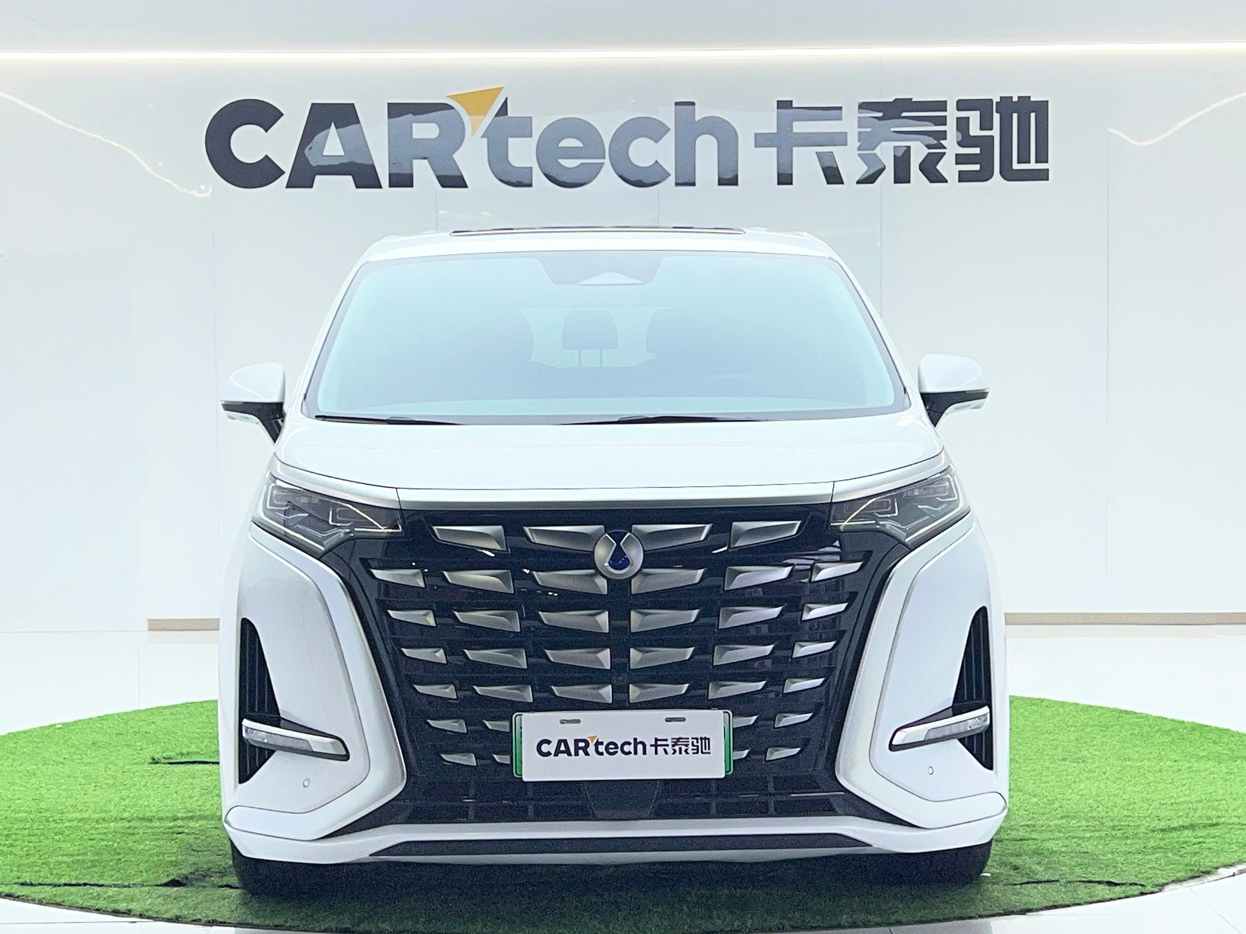 Denza D9 DM  из Китая