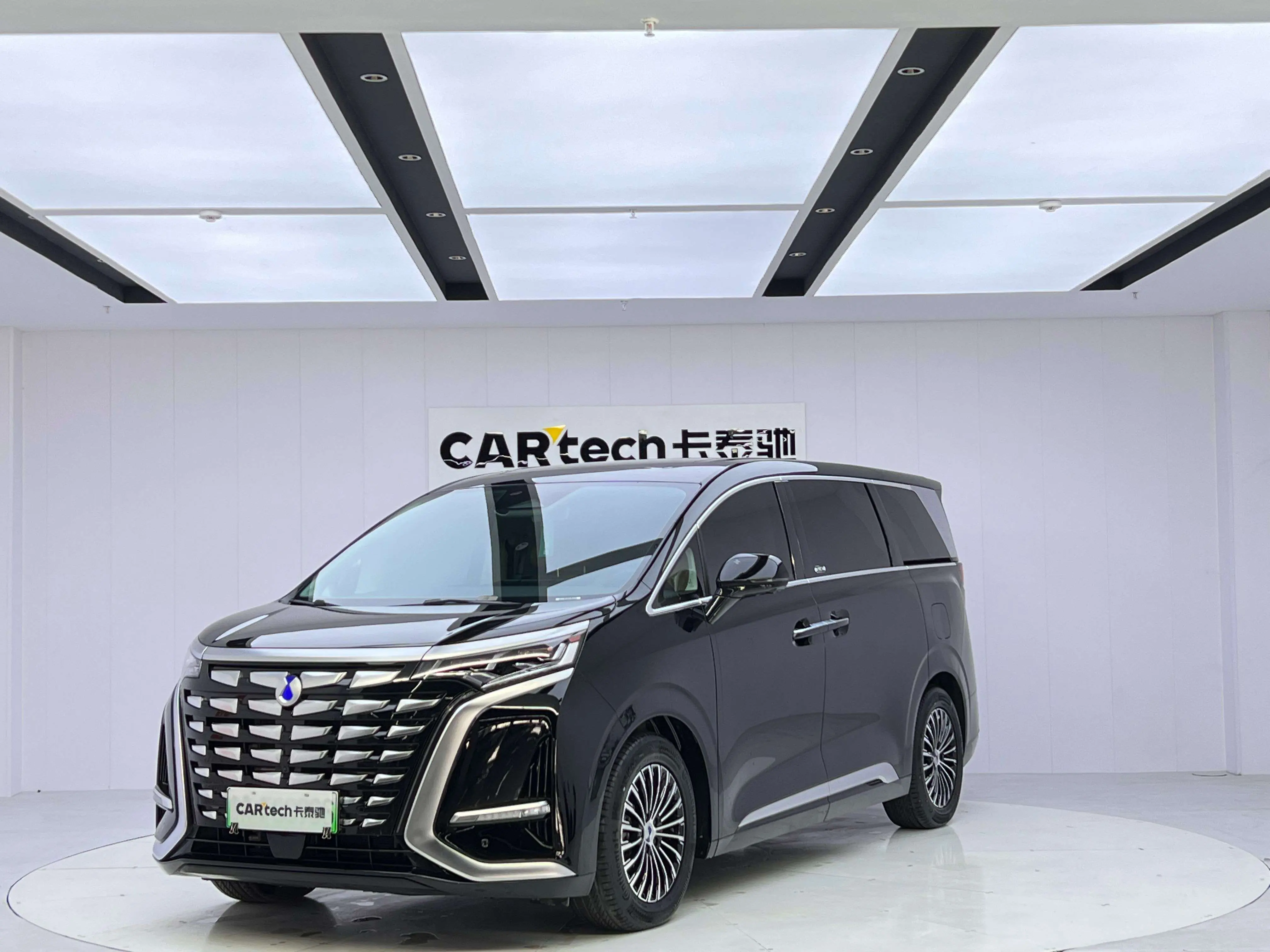 Denza D9 DM  из Китая