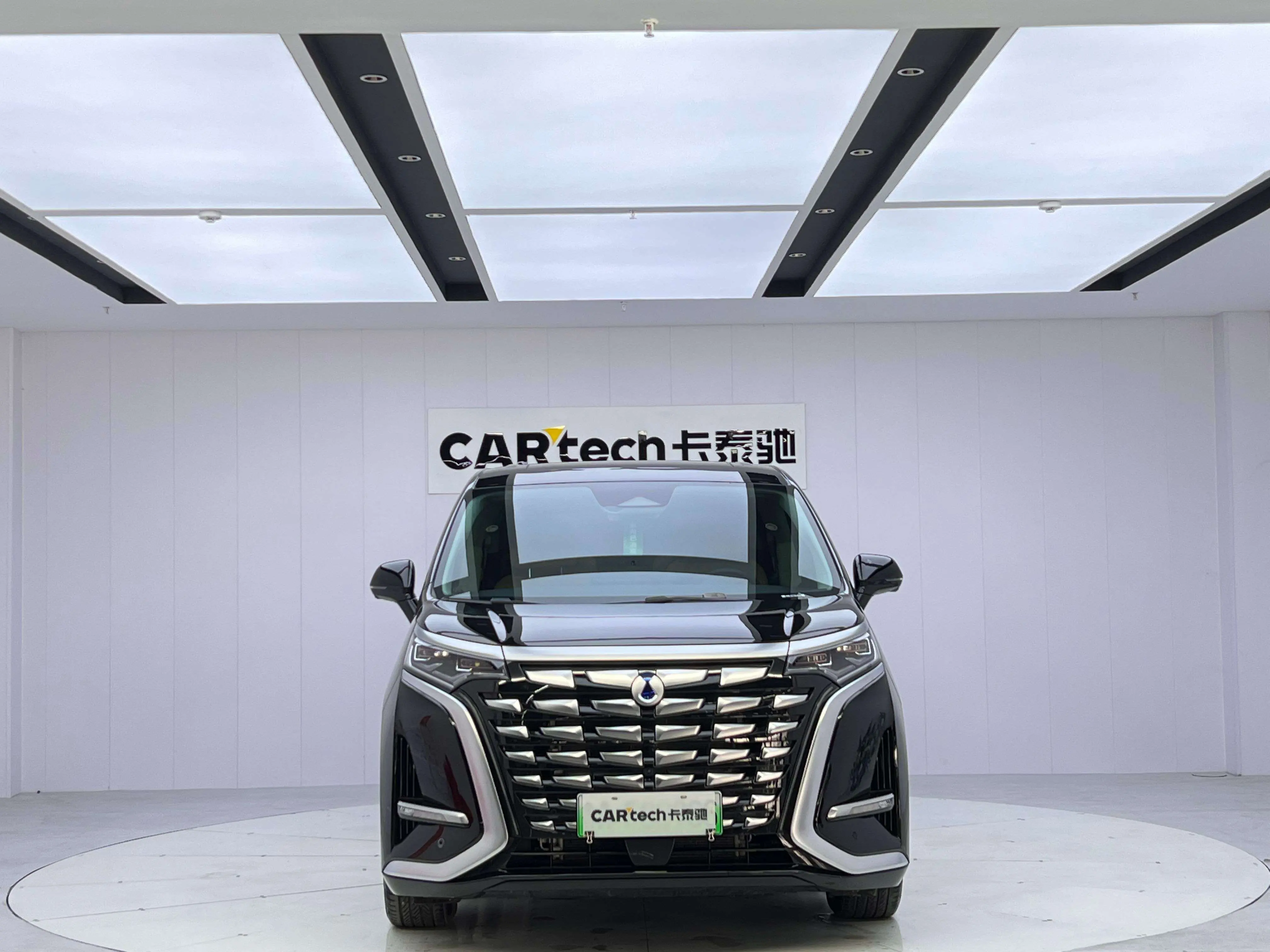 Denza D9 DM  из Китая