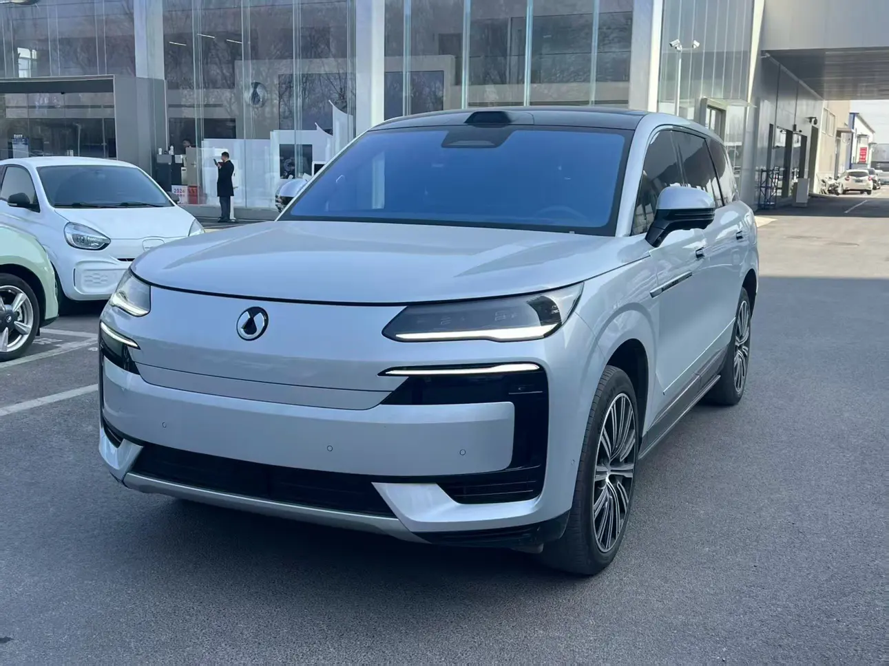 Denza Tengzhong N9 DM  из Китая