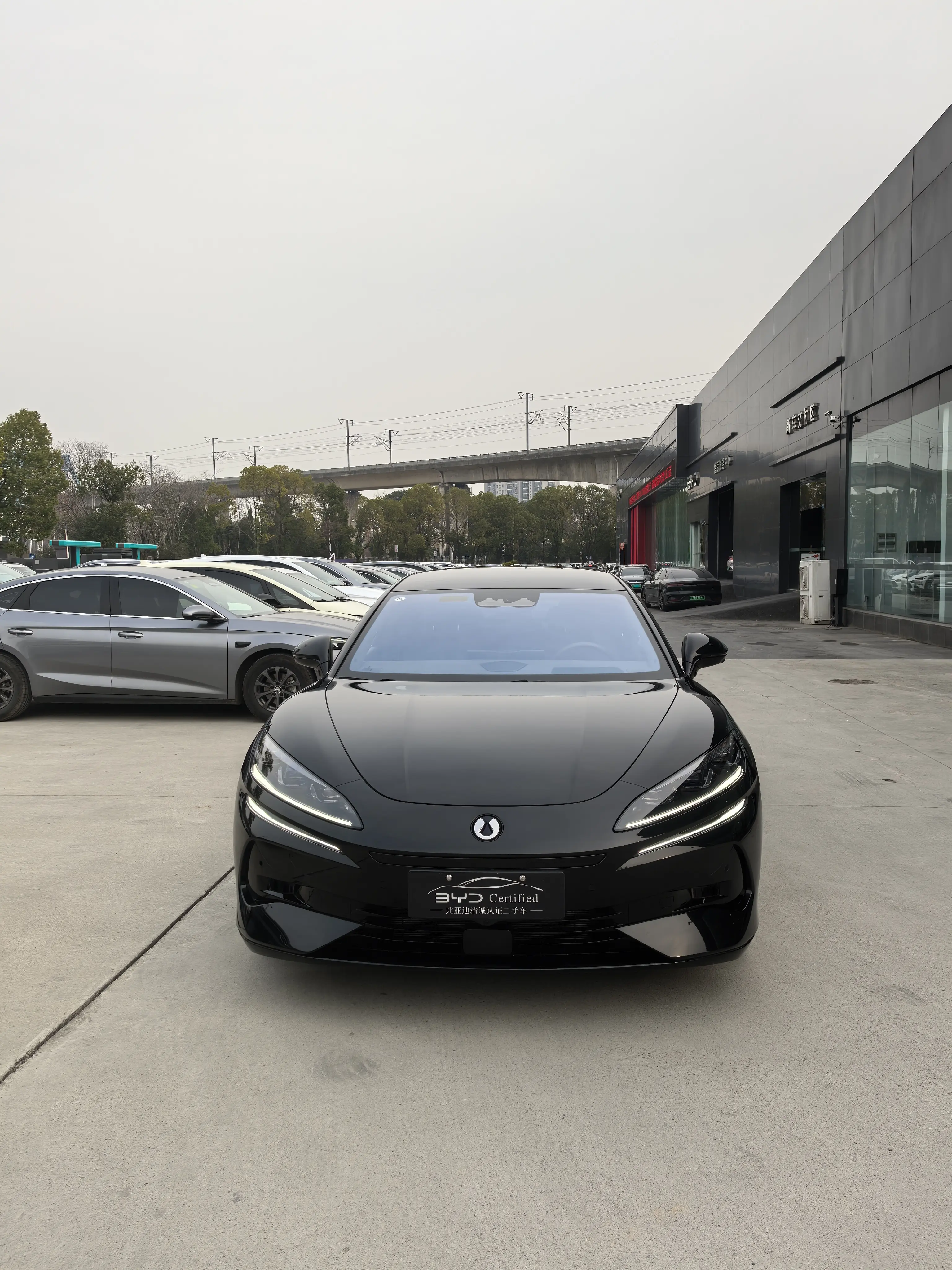 Denza Tengzhong Z9 DM  из Китая