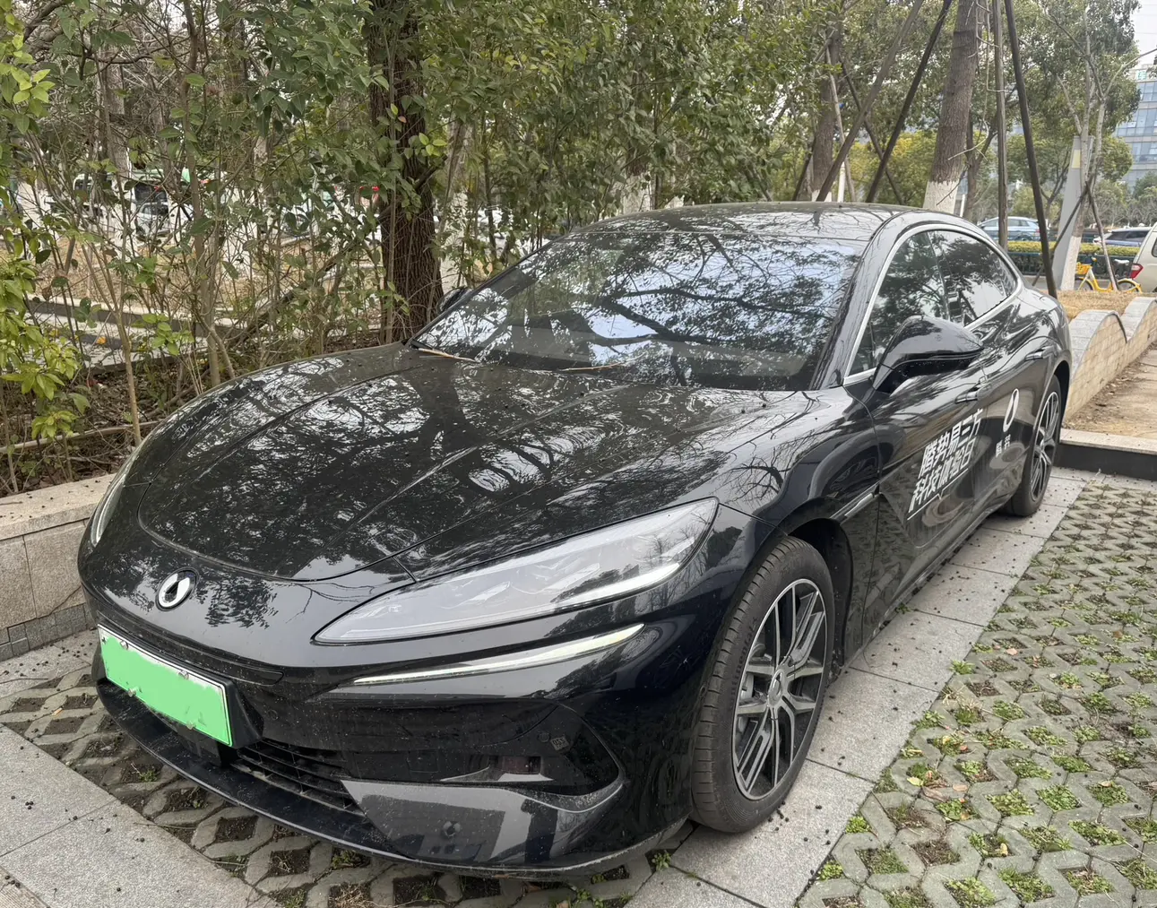 Denza Tengzhong Z9 DM  из Китая