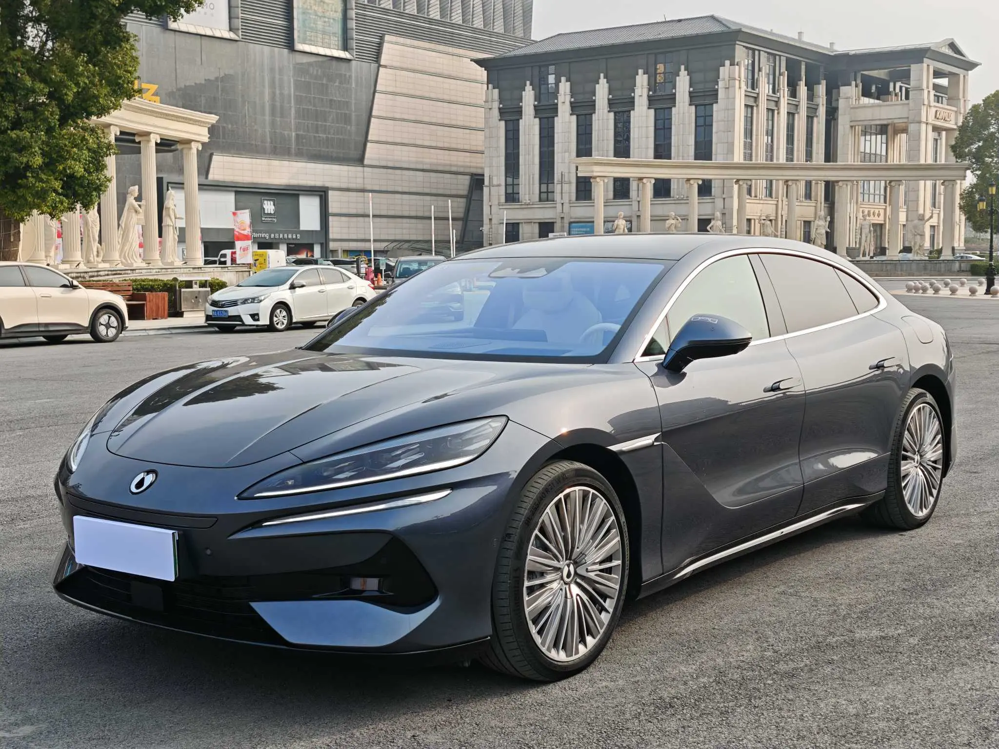 Denza Tengzhong Z9 DM  из Китая