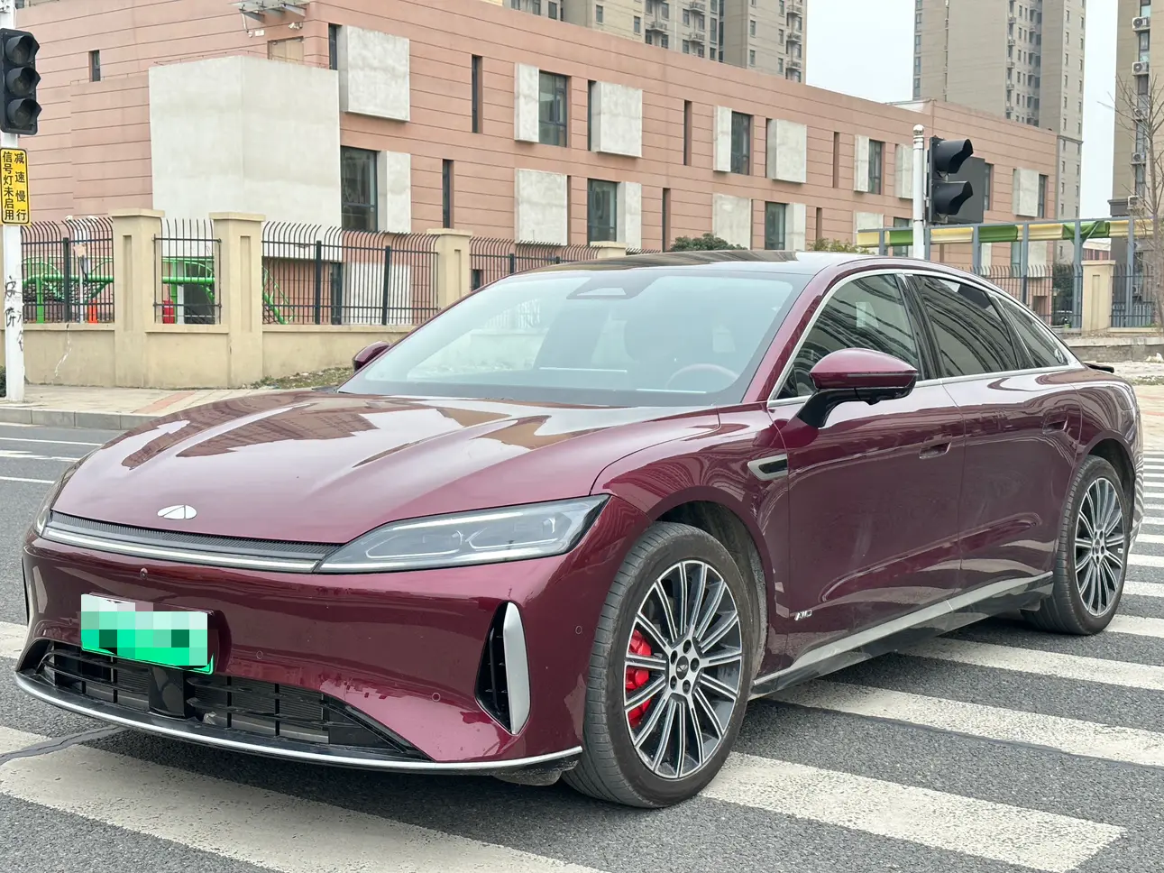 Chery Fengyun A9L  из Китая