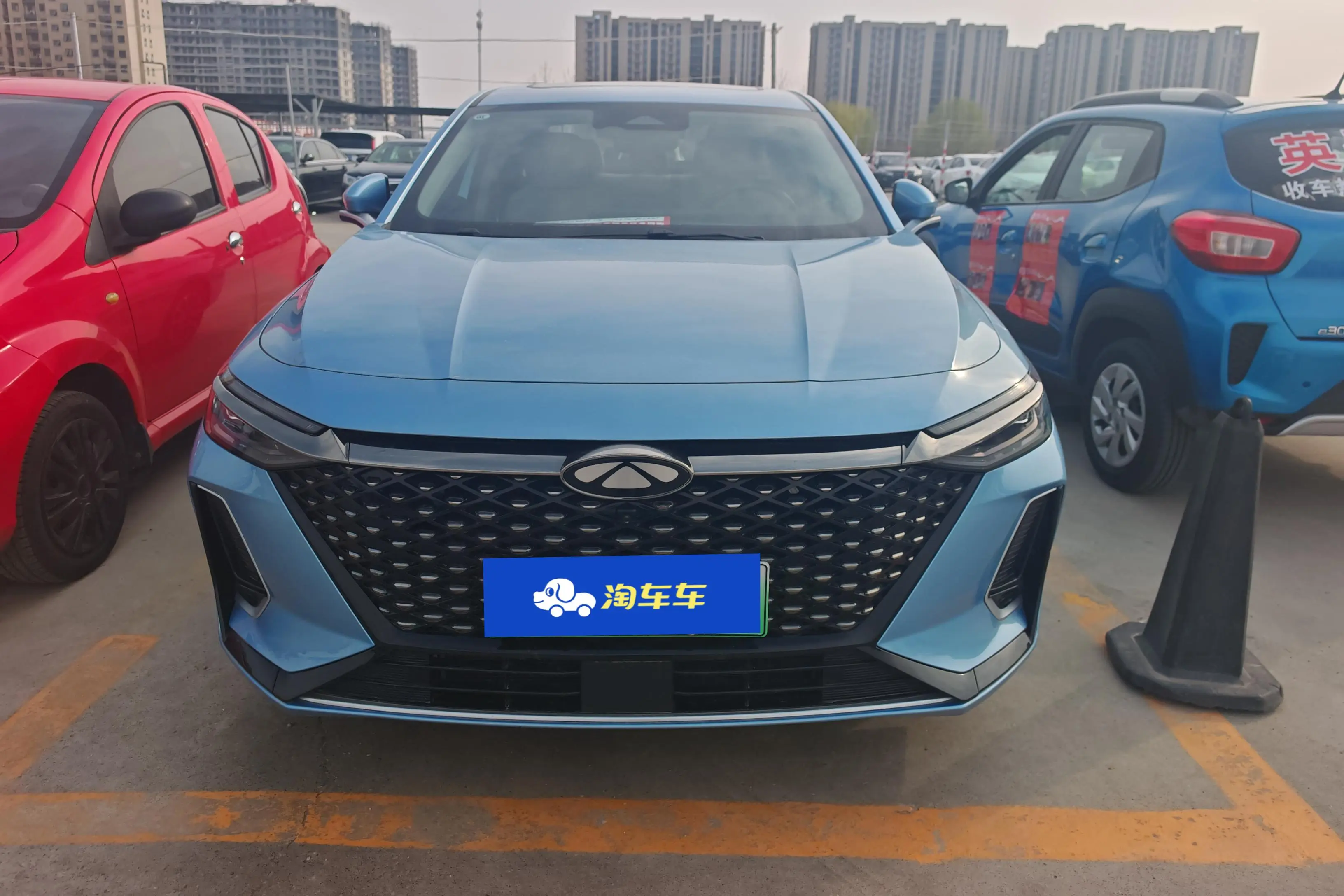 Chery Fengyun A8  из Китая