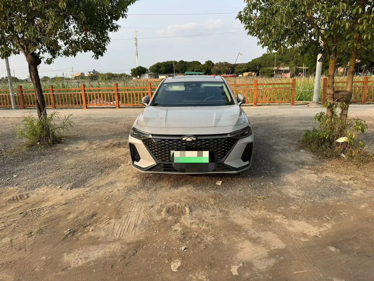 Chery Fengyun A8  из Китая