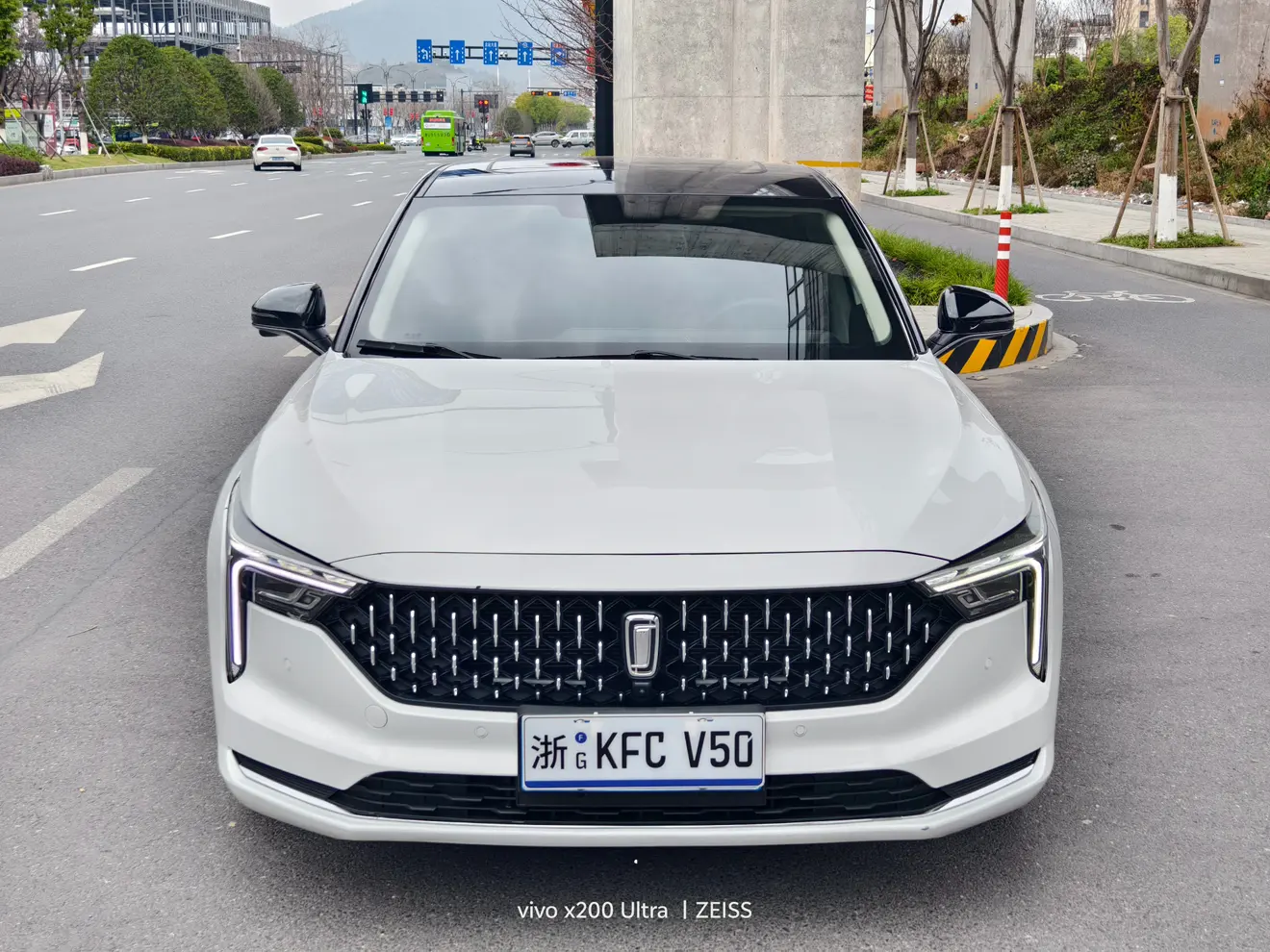 FAW Bestune B70 (Besturn B70)  из Китая