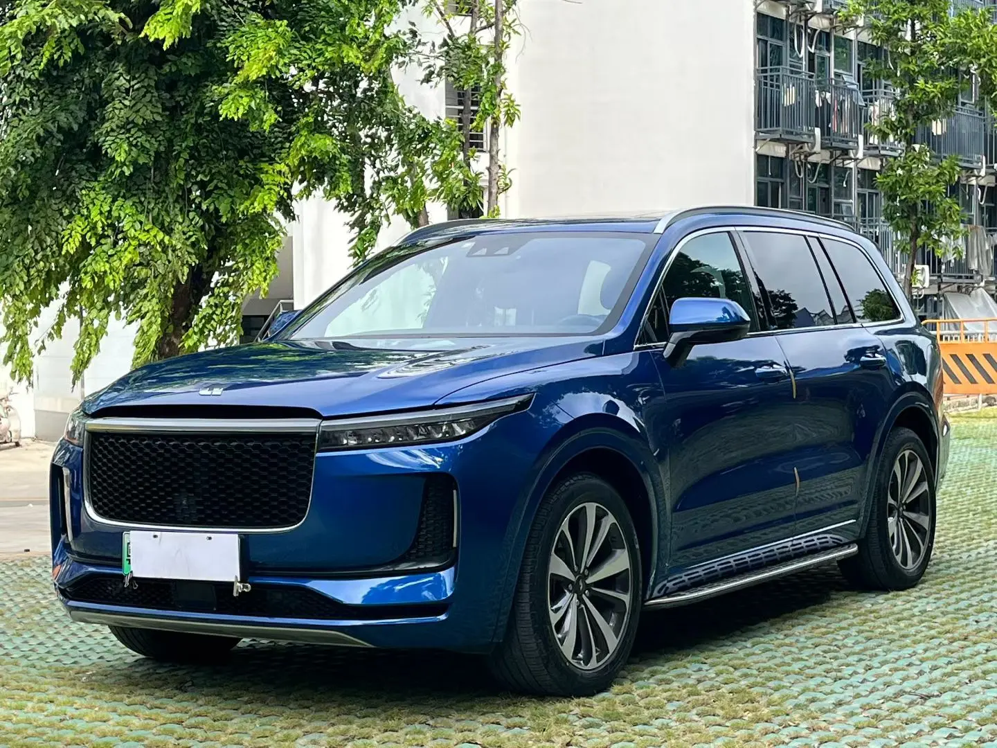 Li ONE (Ideal ONE)  из Китая