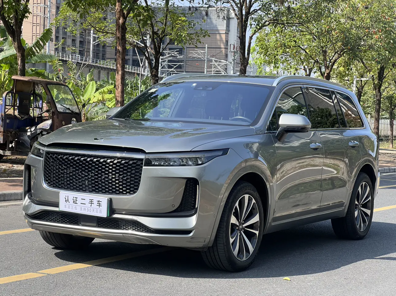 Li ONE (Ideal ONE)  из Китая