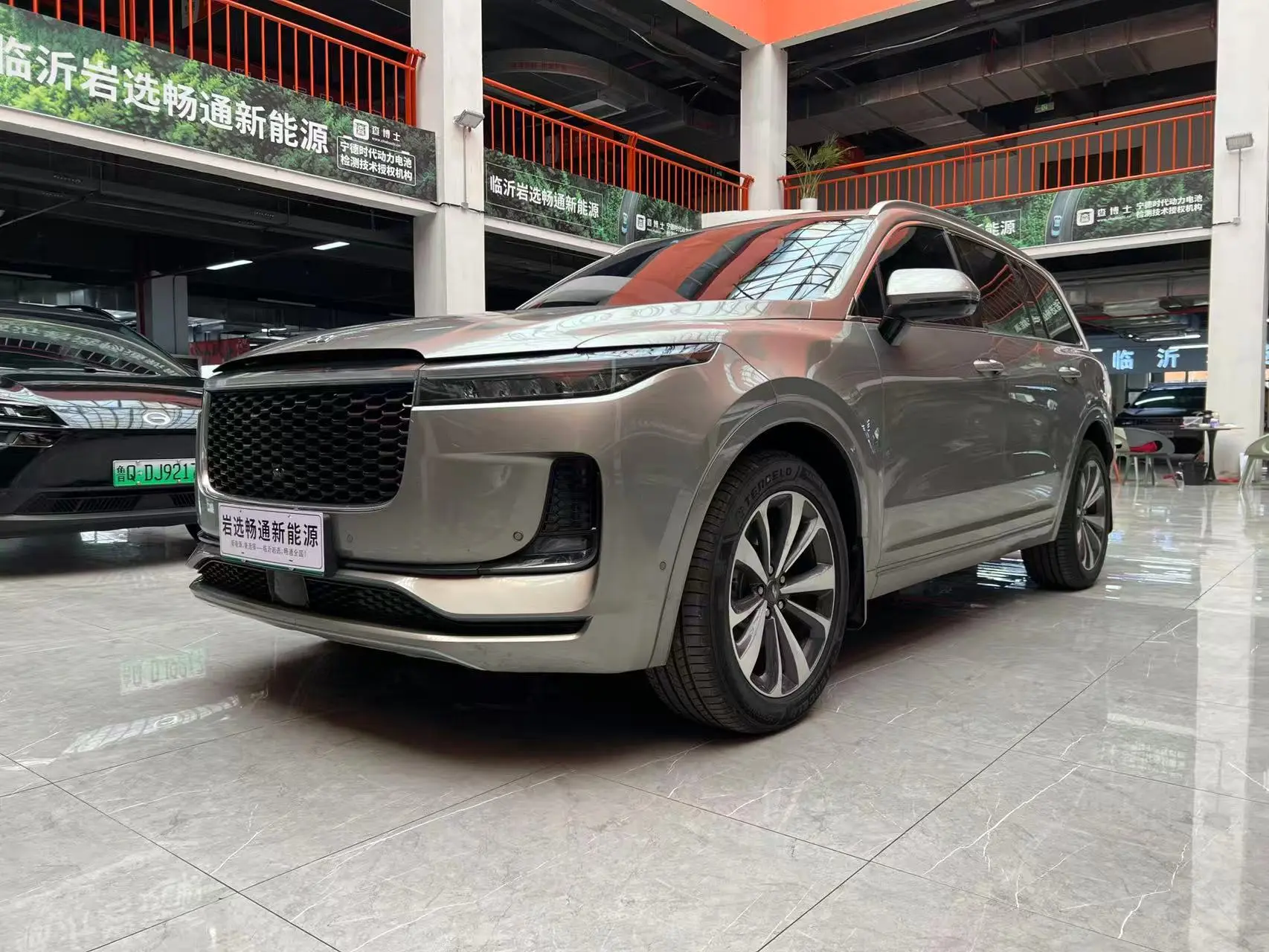 Li ONE (Ideal ONE)  из Китая