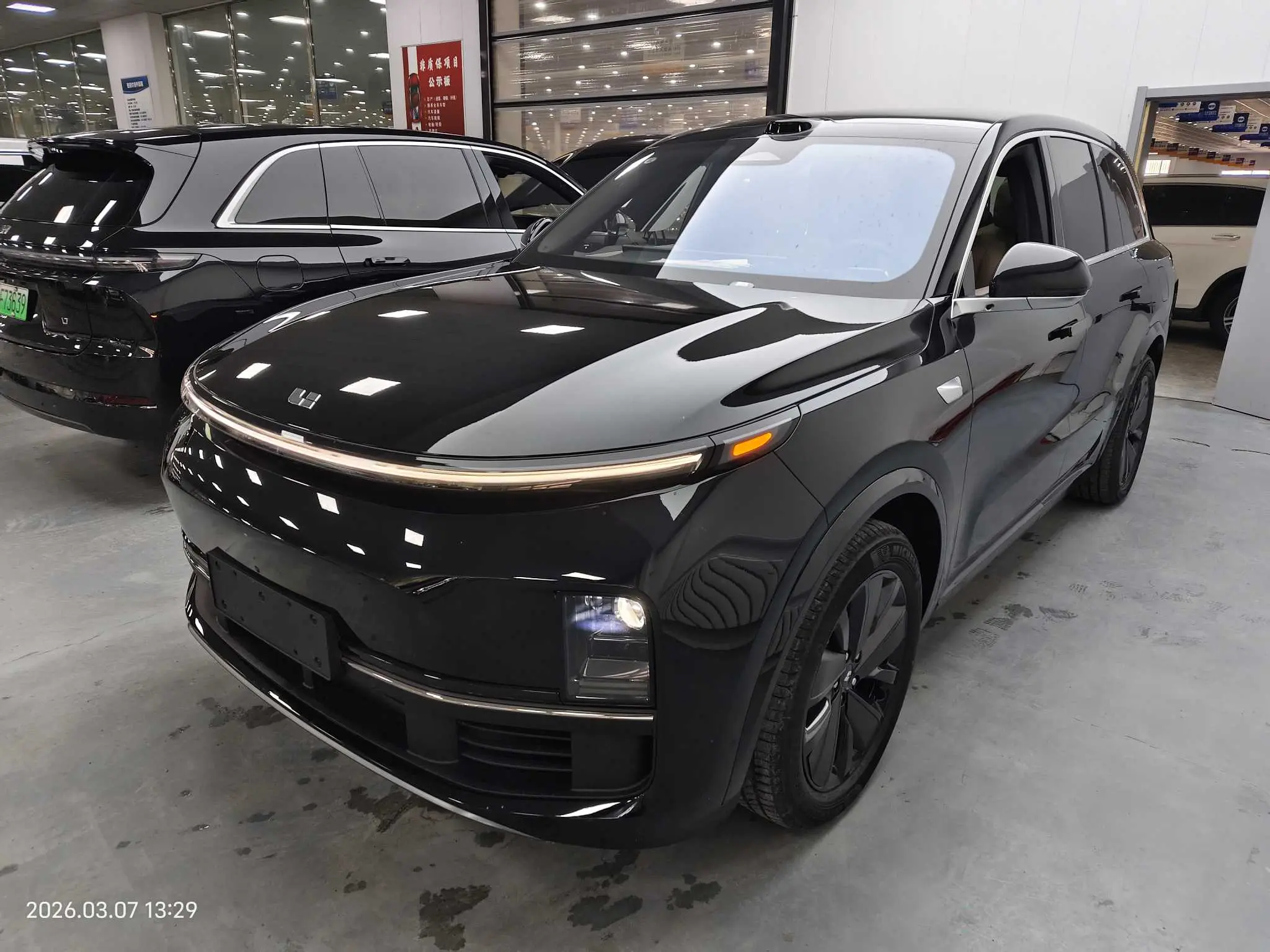 Li L8 (Ideal L8)  из Китая