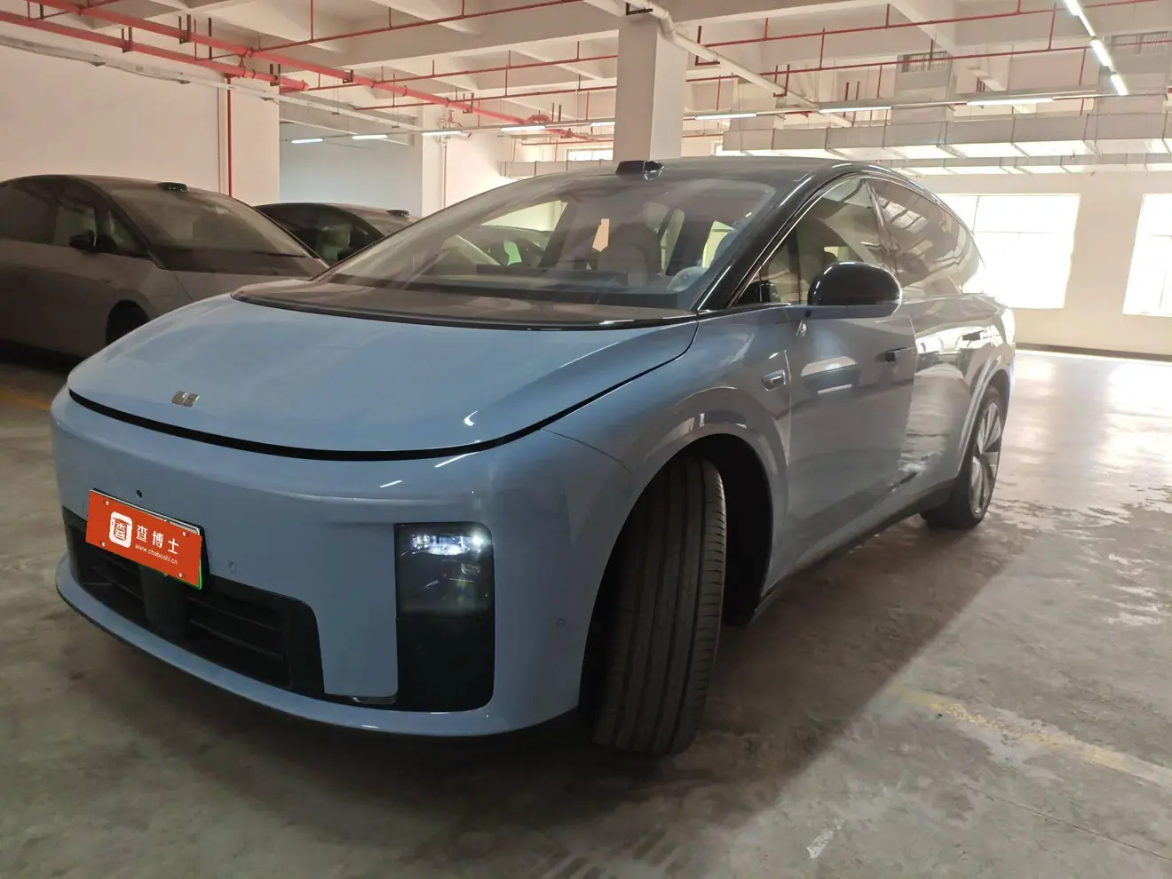 Li Ideal i8  из Китая