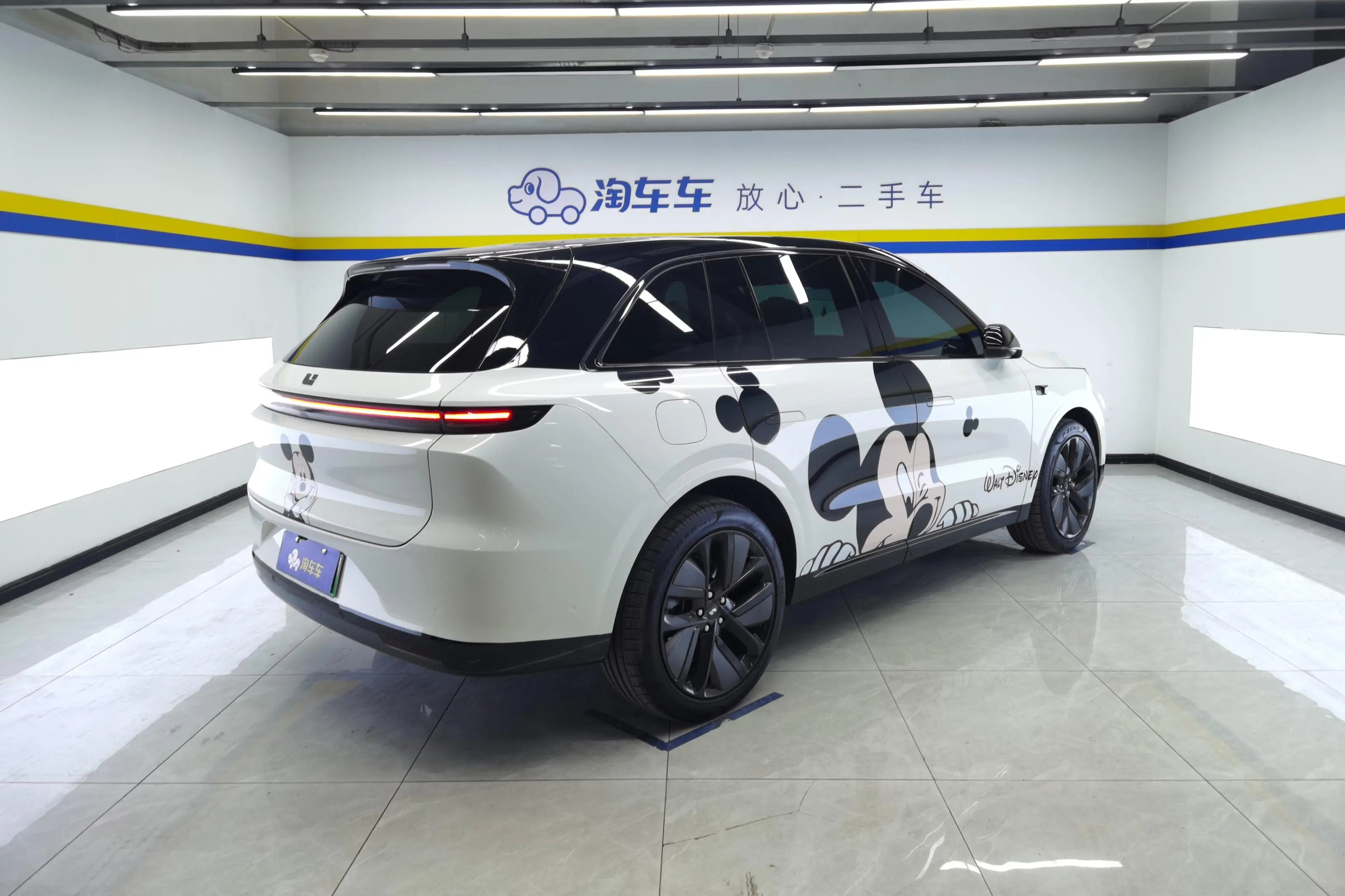 Li L6 (Ideal L6)  из Китая