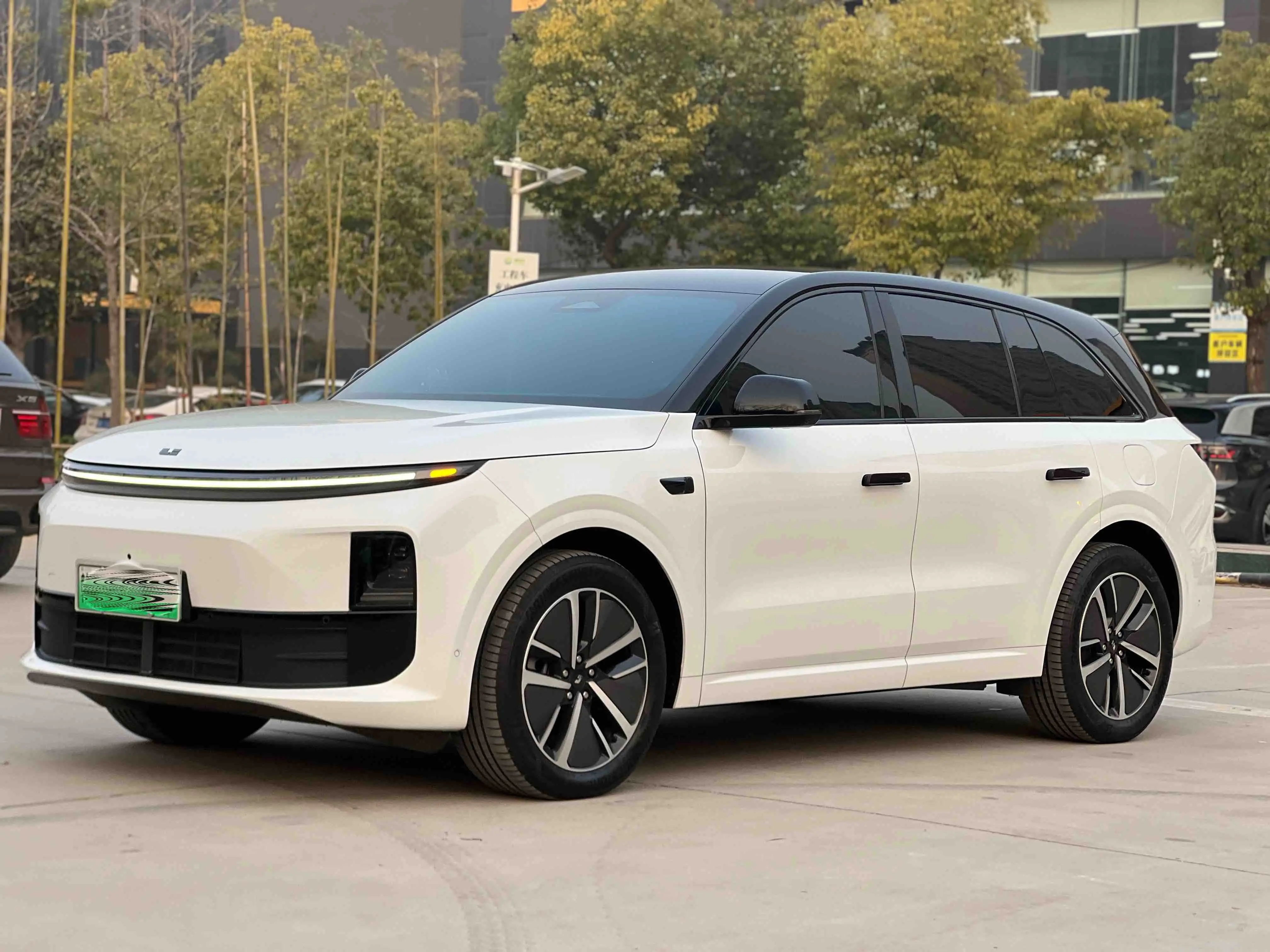 Li L6 (Ideal L6)  из Китая