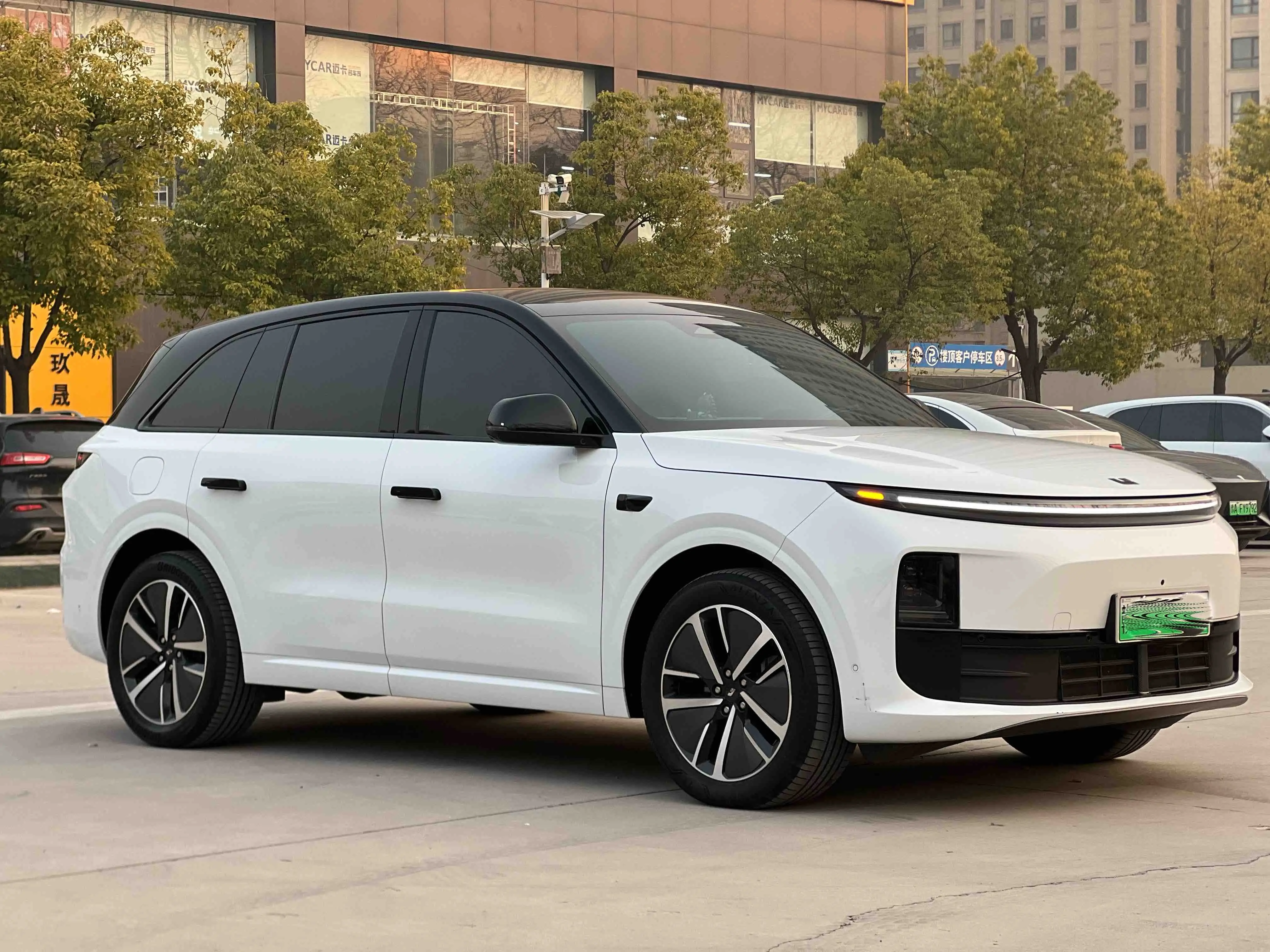 Li L6 (Ideal L6)  из Китая