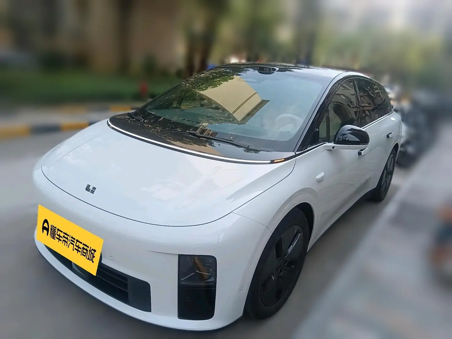 Li Ideal i6  из Китая