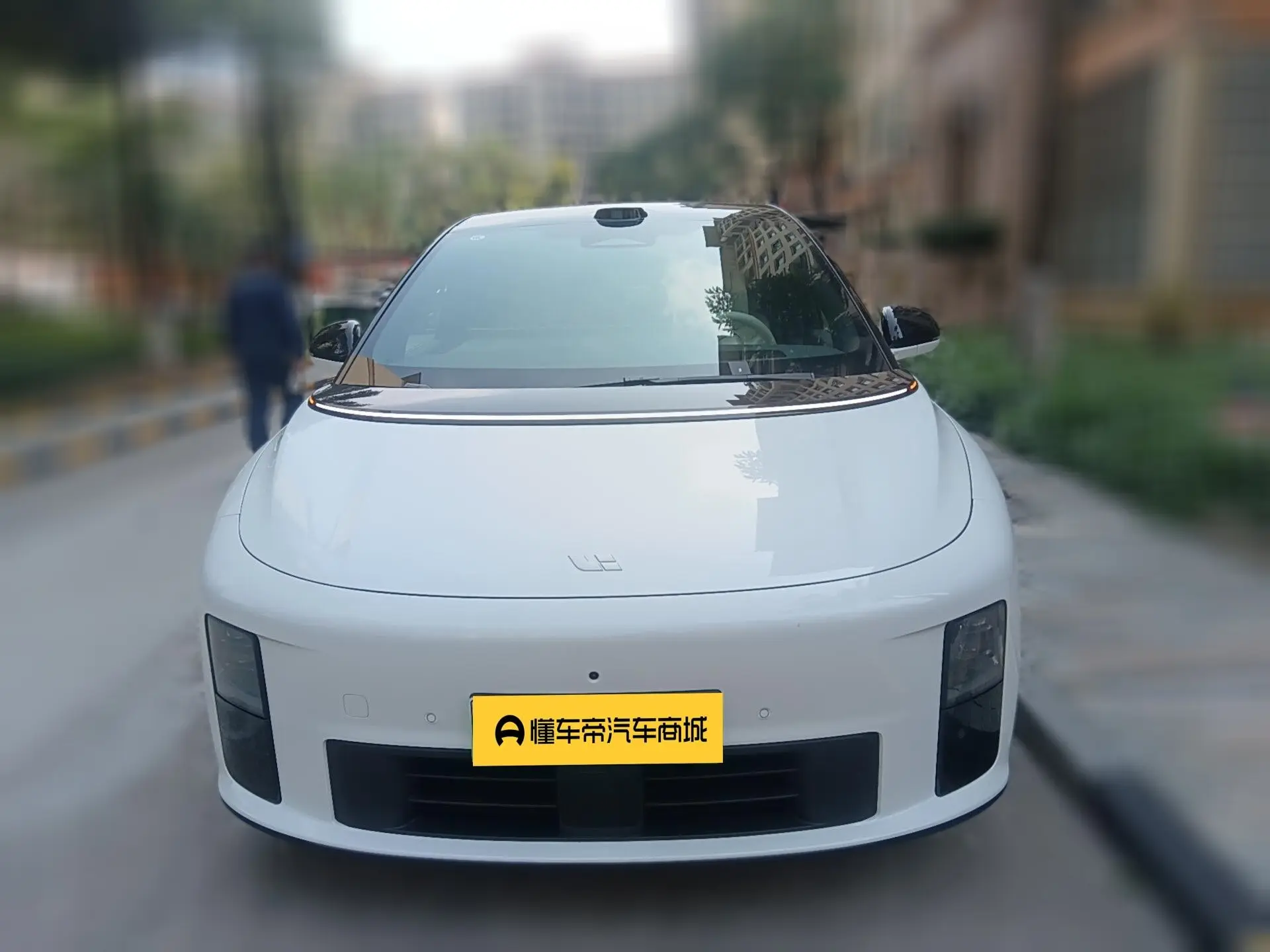 Li Ideal i6  из Китая