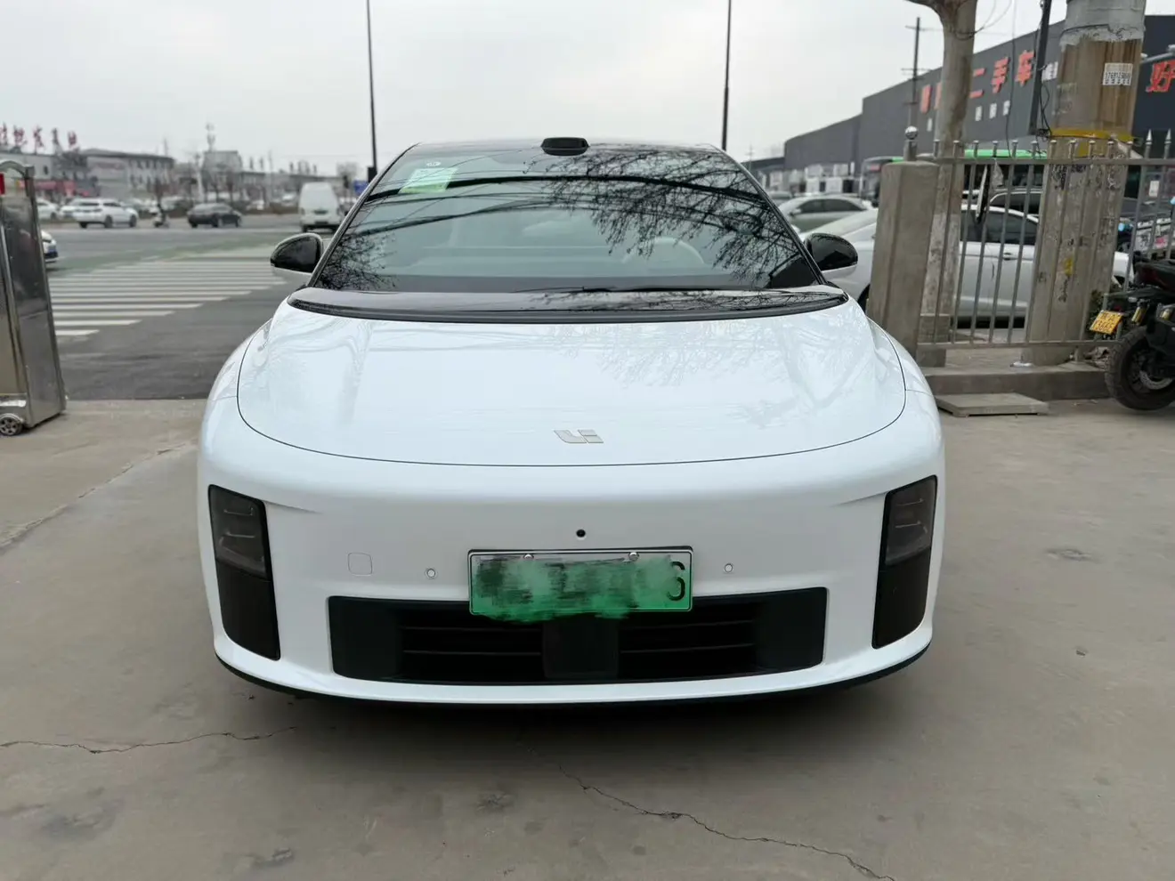 Li Ideal i6  из Китая