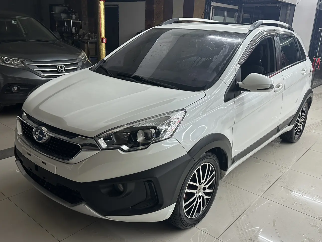 BAIC Changhe Q25  из Китая