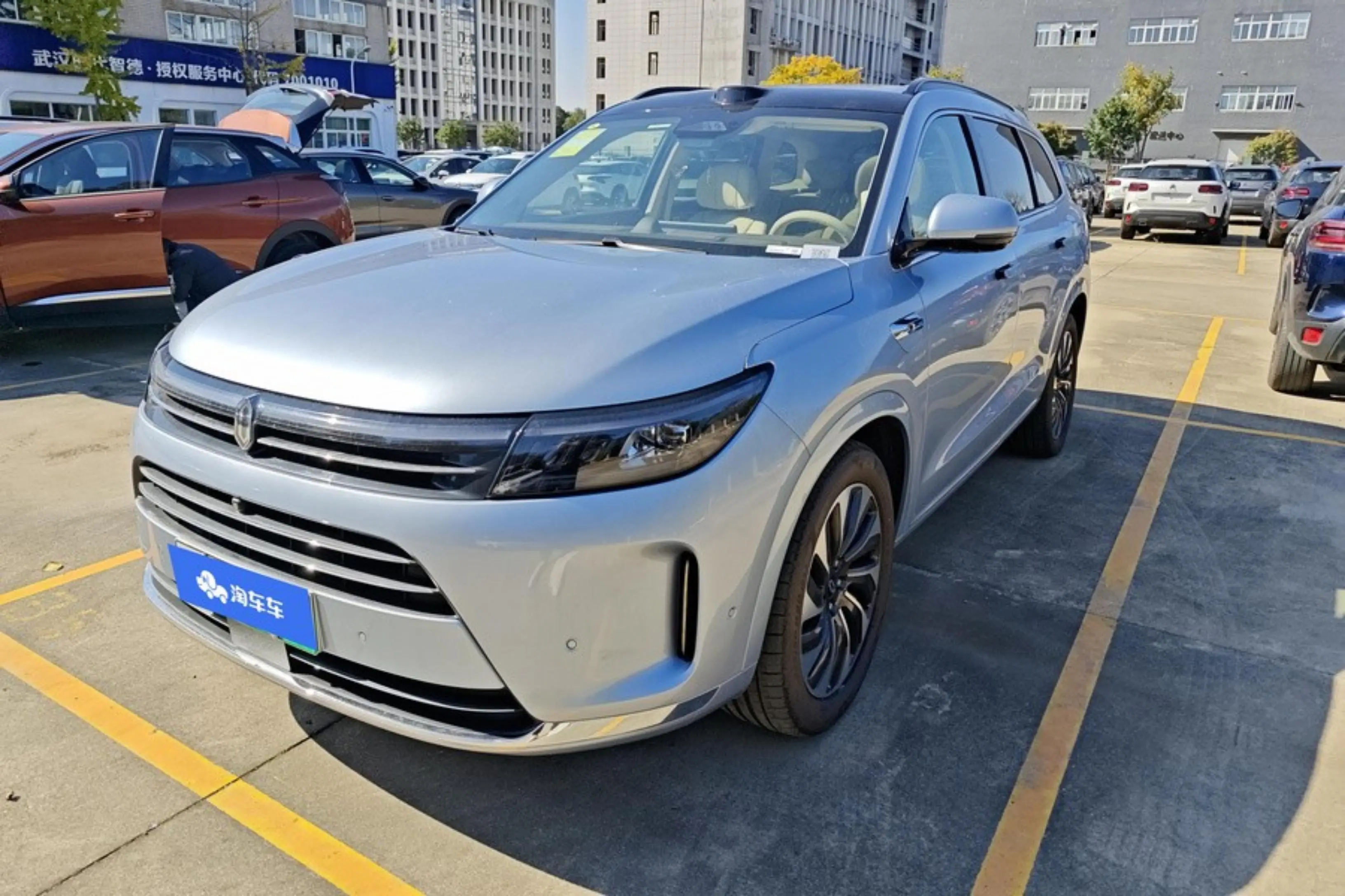 AITO M7