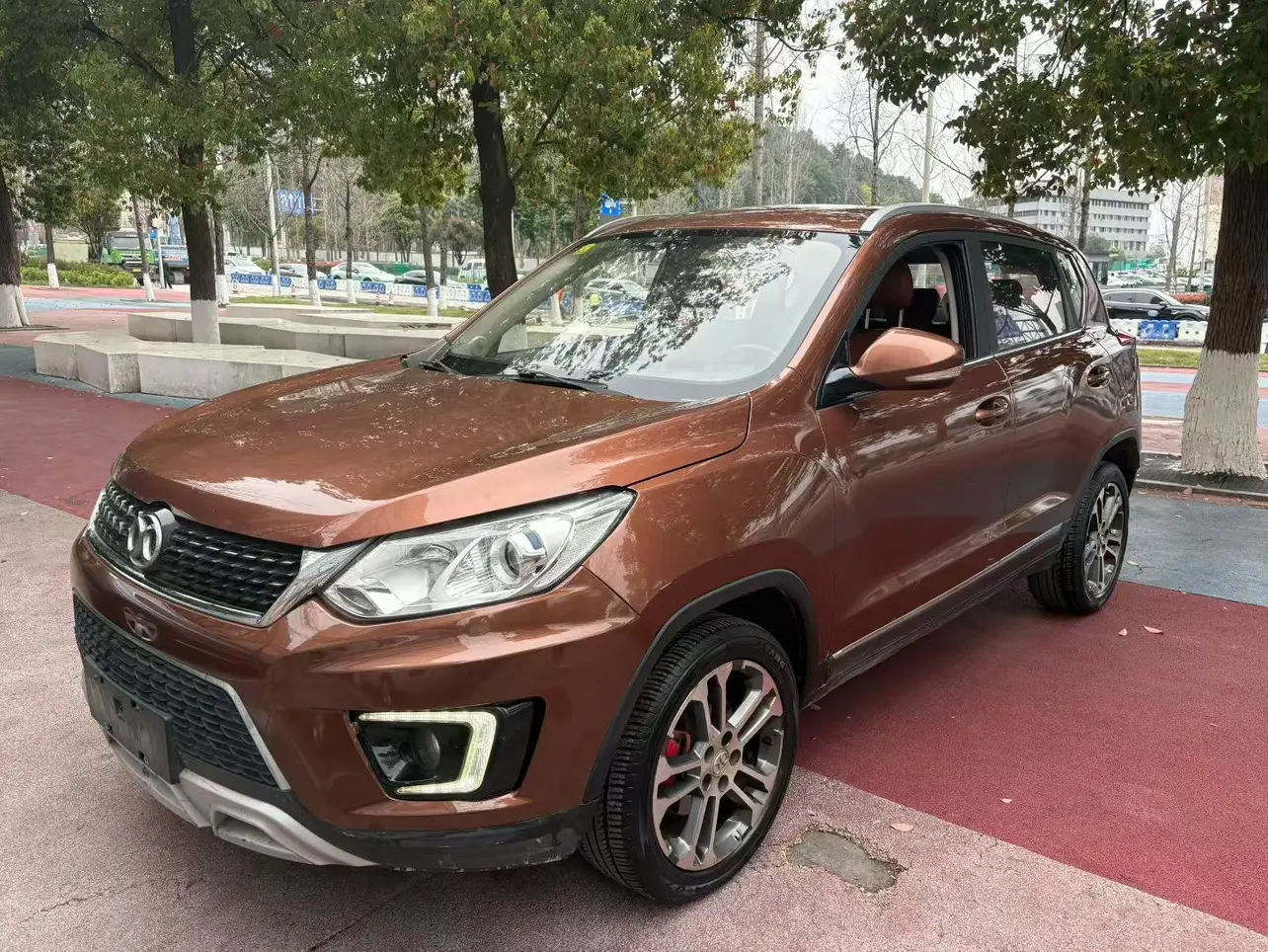 BAIC Shenbao X35  из Китая