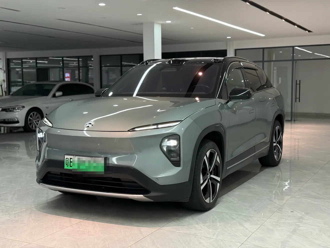 NIO ES7  из Китая