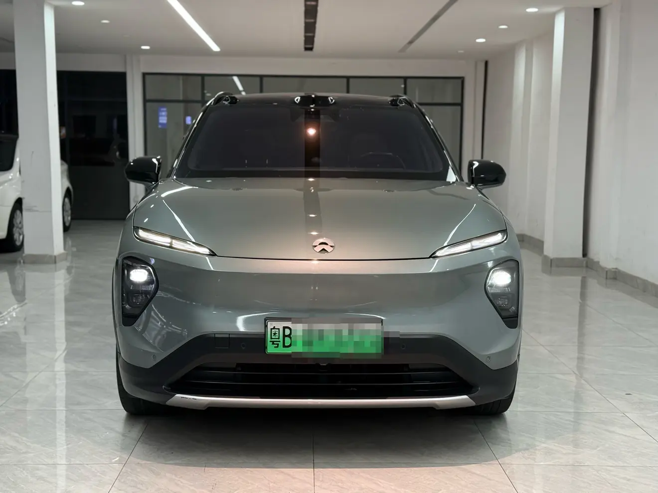 NIO ES7  из Китая