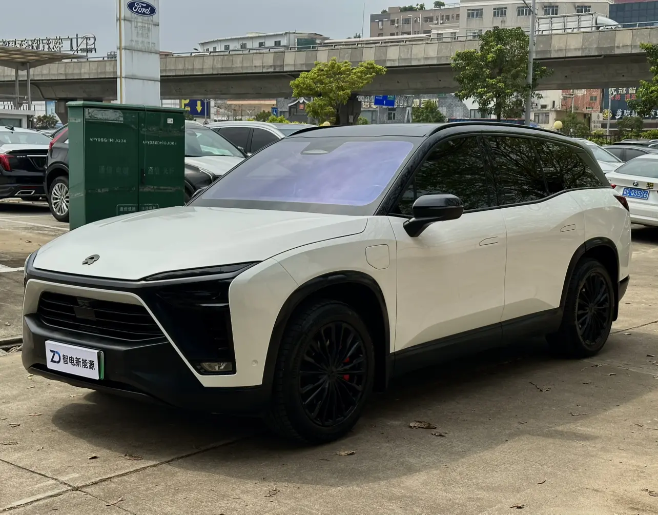 NIO ES8  из Китая