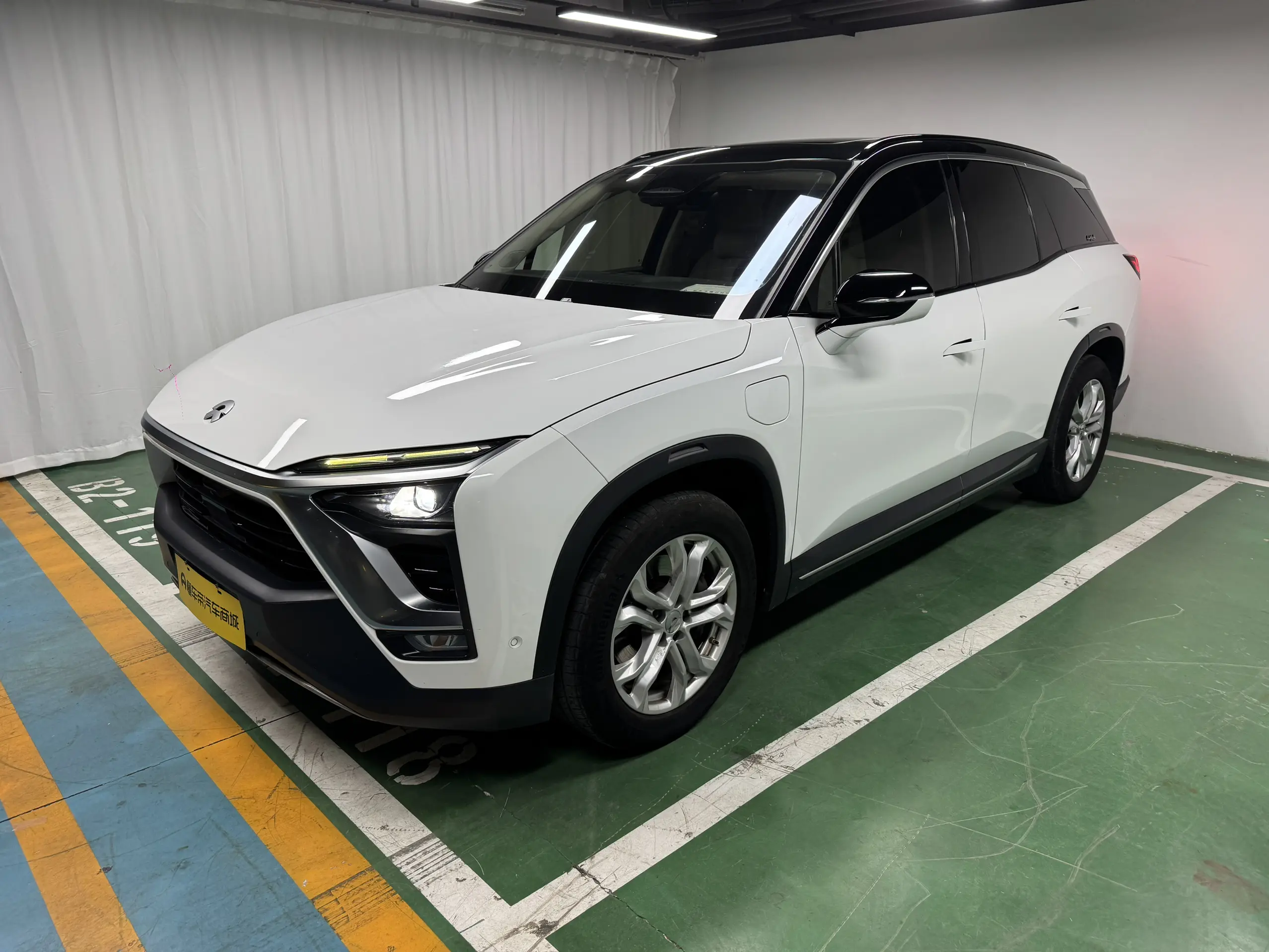 NIO ES8  из Китая