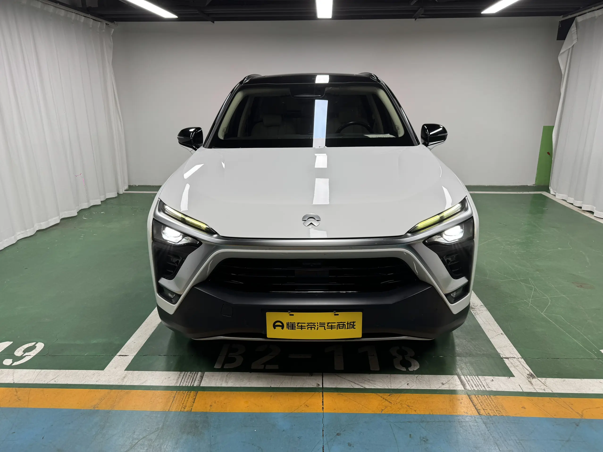 NIO ES8  из Китая