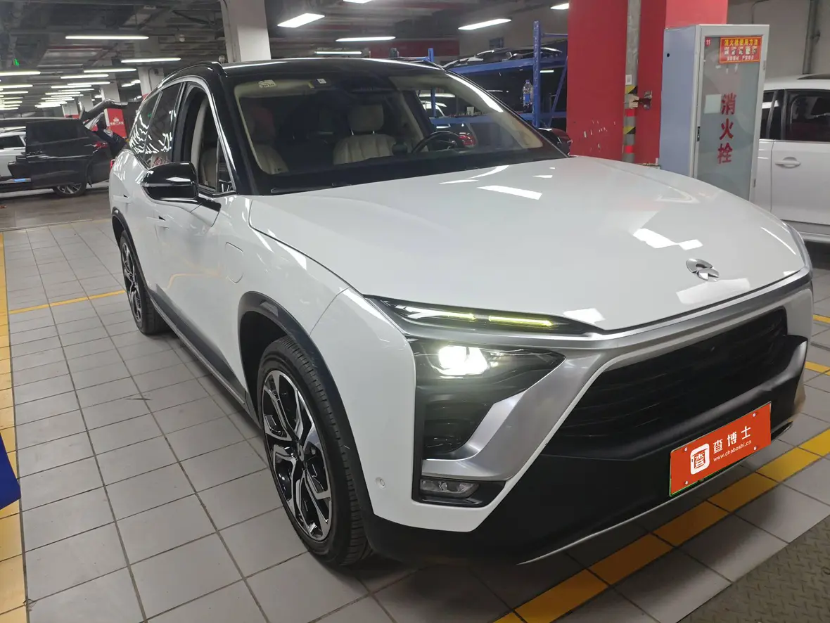 NIO ES8  из Китая