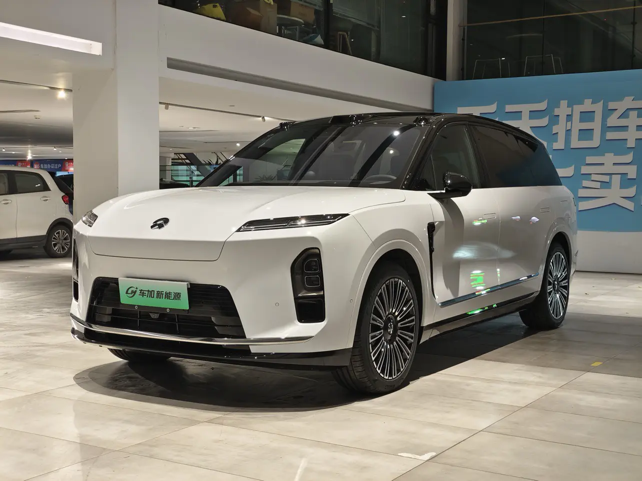 NIO ES8  из Китая