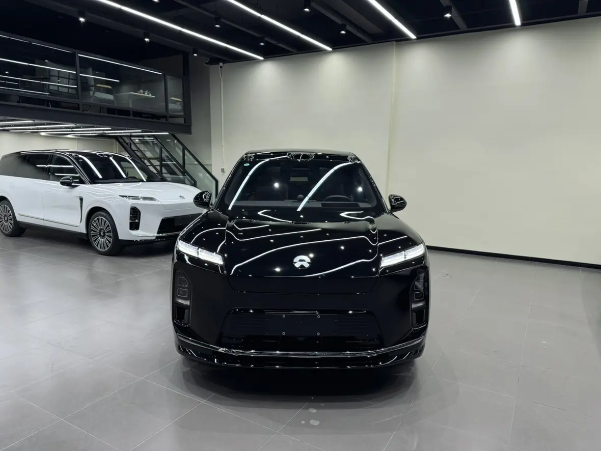 NIO ES8  из Китая