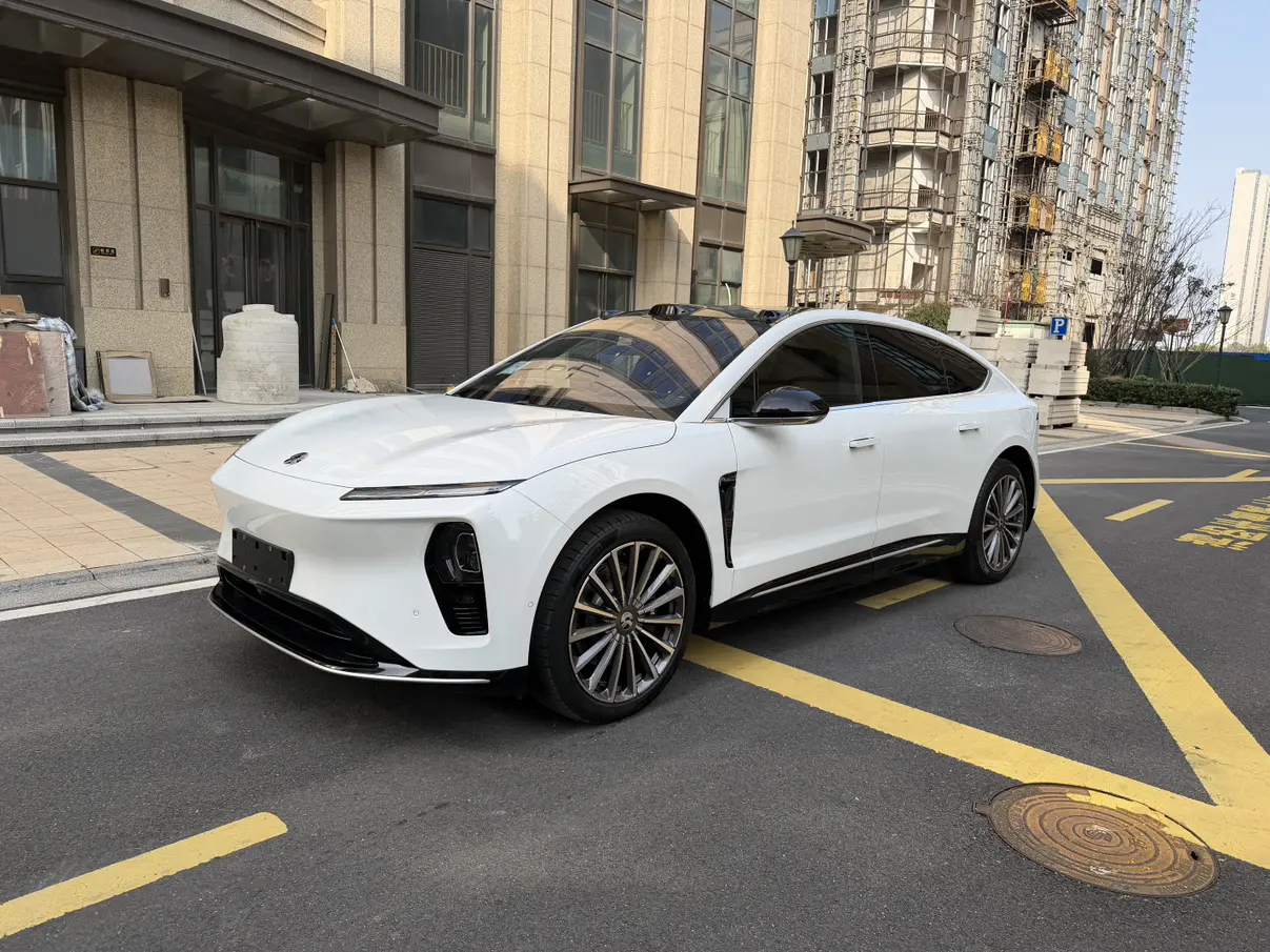 NIO ET9  из Китая