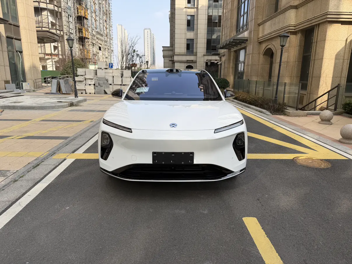 NIO ET9  из Китая