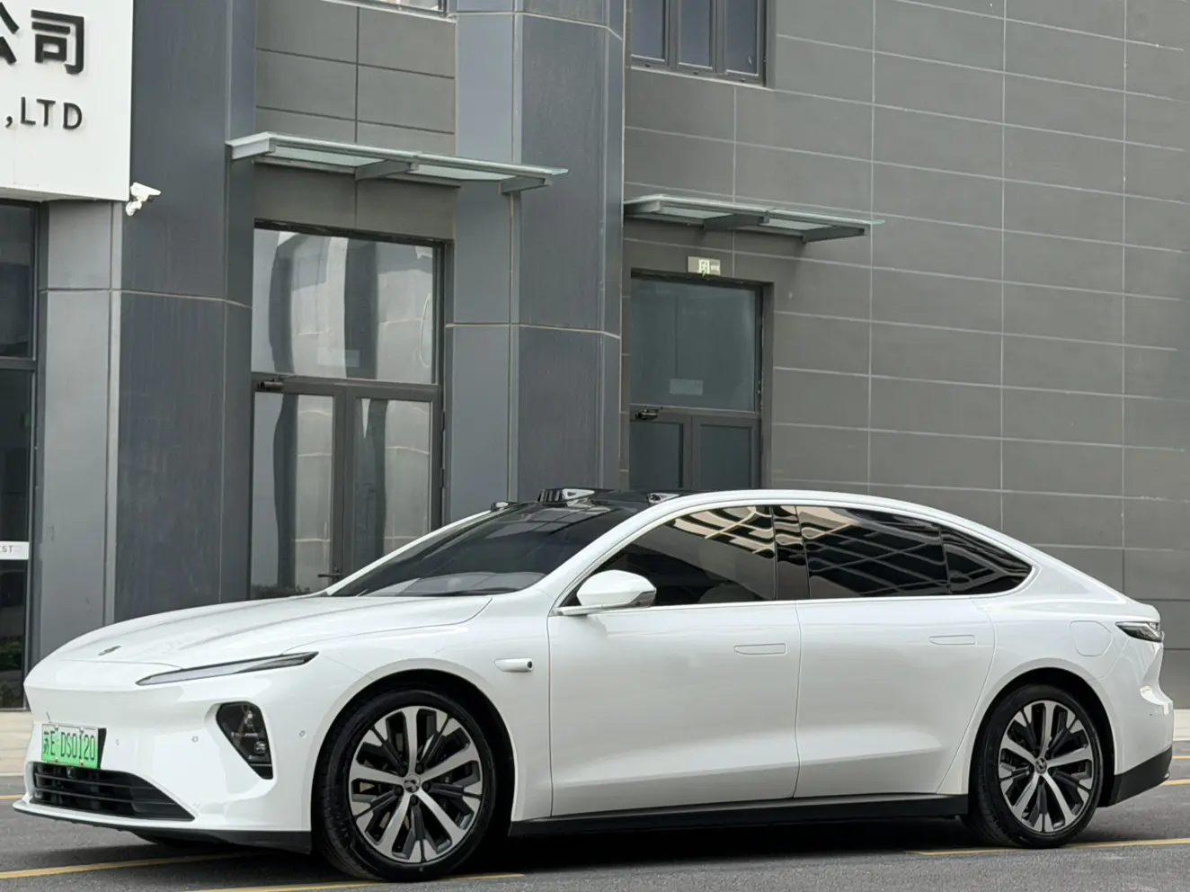 NIO ET7  из Китая