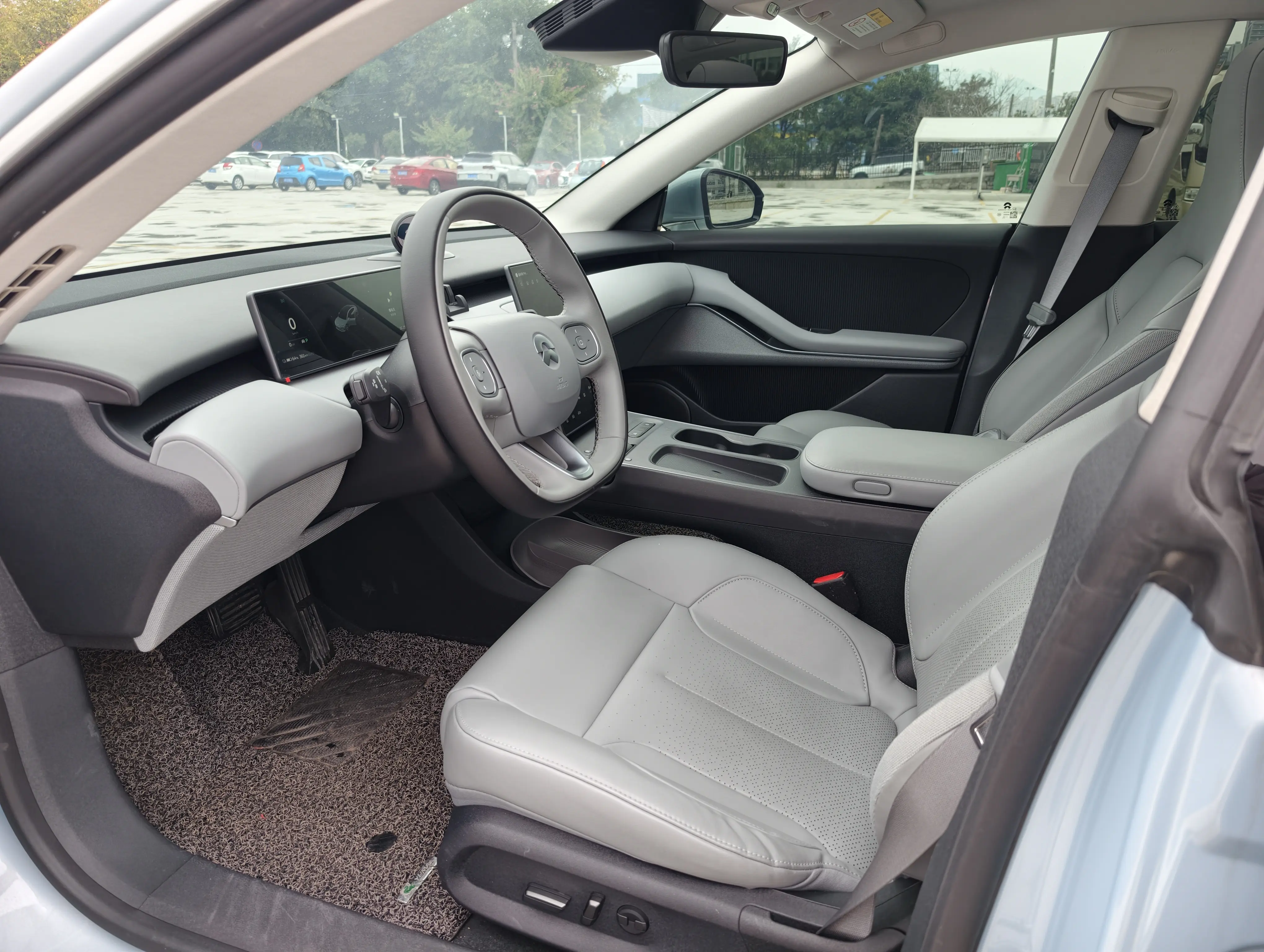 NIO ET5  из Китая