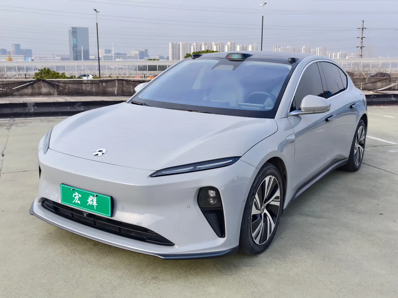 NIO ET5  из Китая