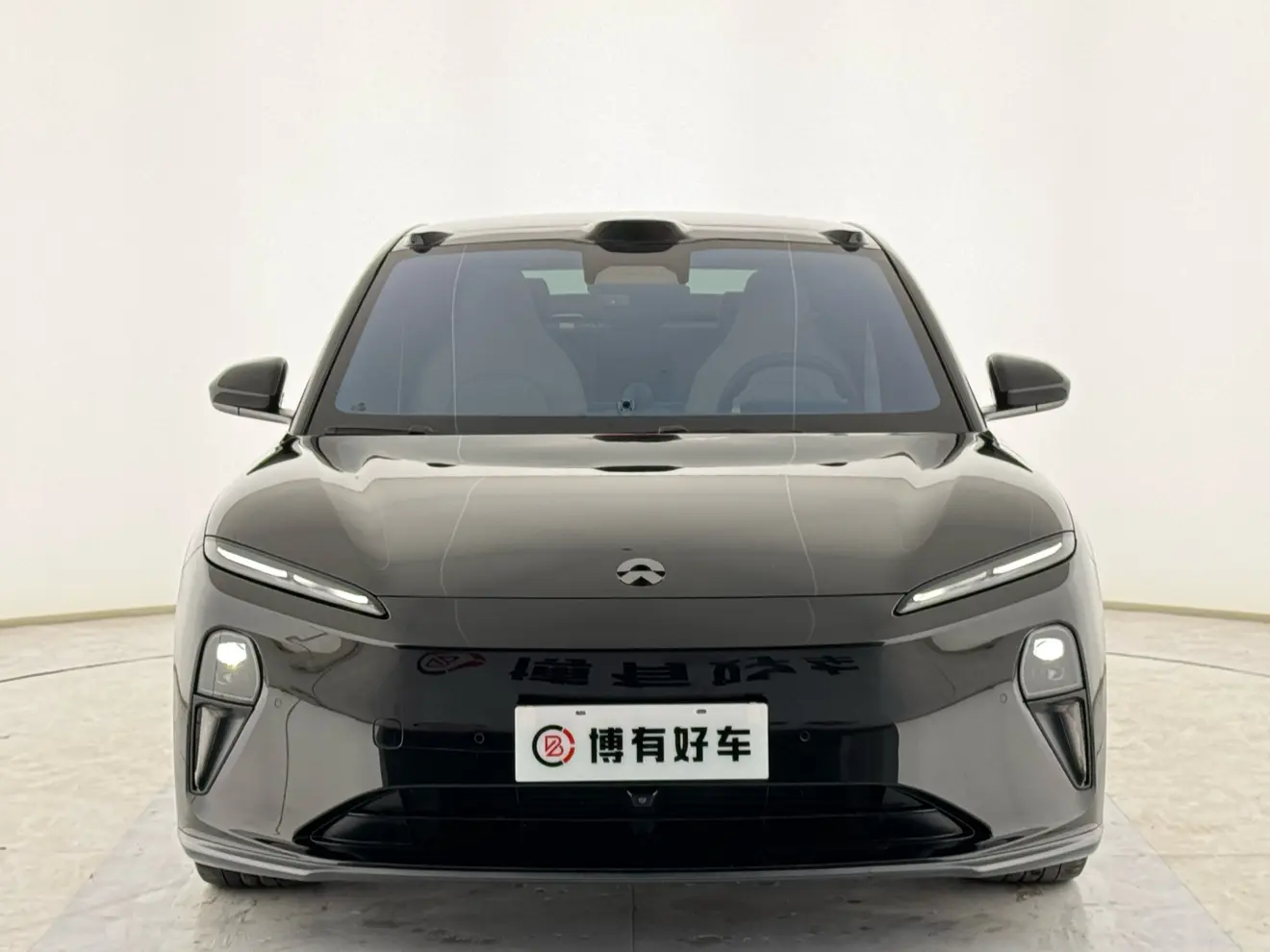 NIO ET5  из Китая