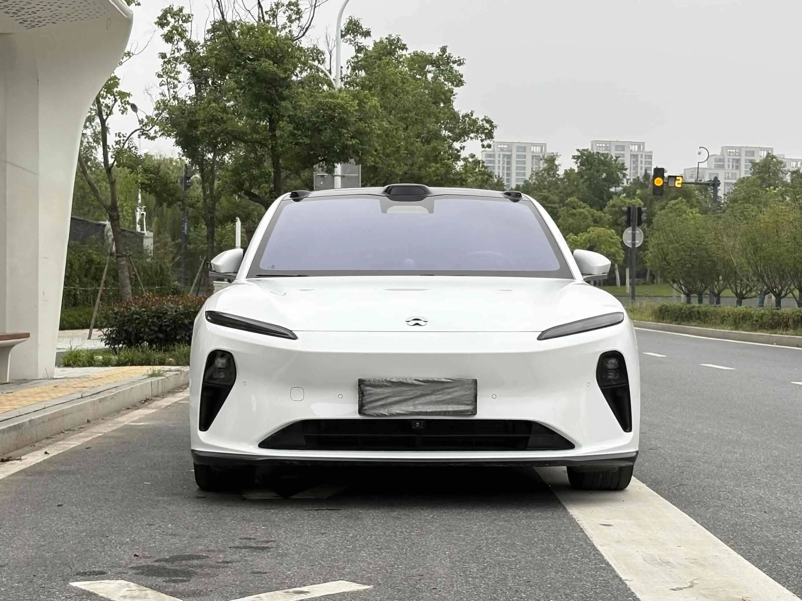 NIO ET5  из Китая